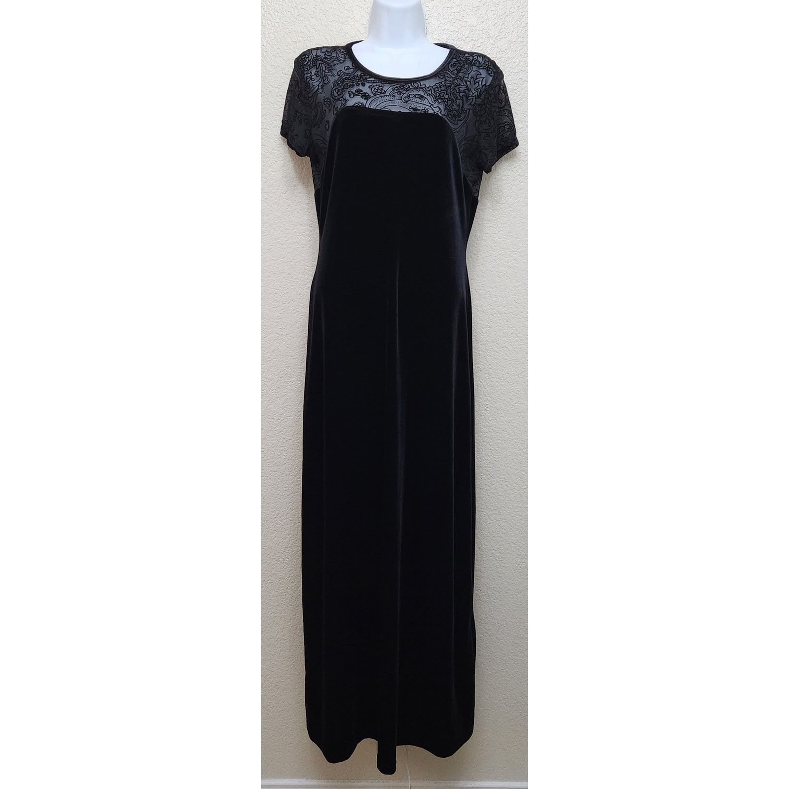 Other Connected Apparel Black Velour Lace Bodice Cocktail Dress 8 Size M / US 6-8 / IT 42-44 - 1 Thumbnail