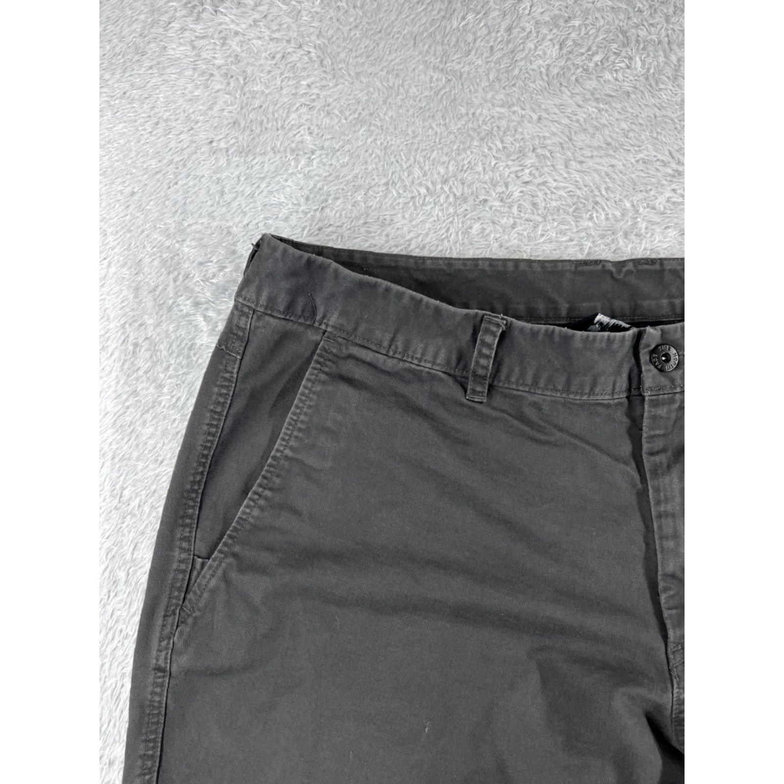 The North Face The North Face Chino Shorts Men 40 Gray Cotton Blend Cargo Casual Hiking Size US 40 / EU 56 - 4 Thumbnail