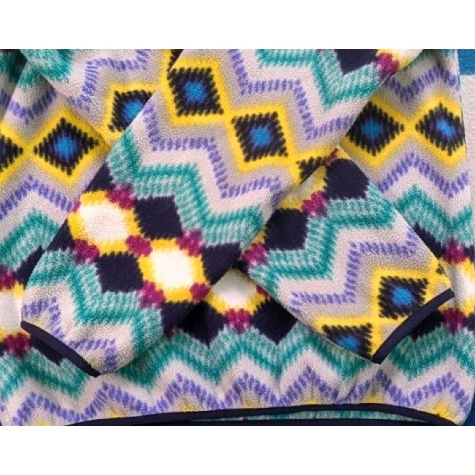 Patagonia Patagonia Synchilla Fleece Pullover Sweater Aztec Camo Small Women Size S / US 4 / IT 40 - 2 Thumbnail