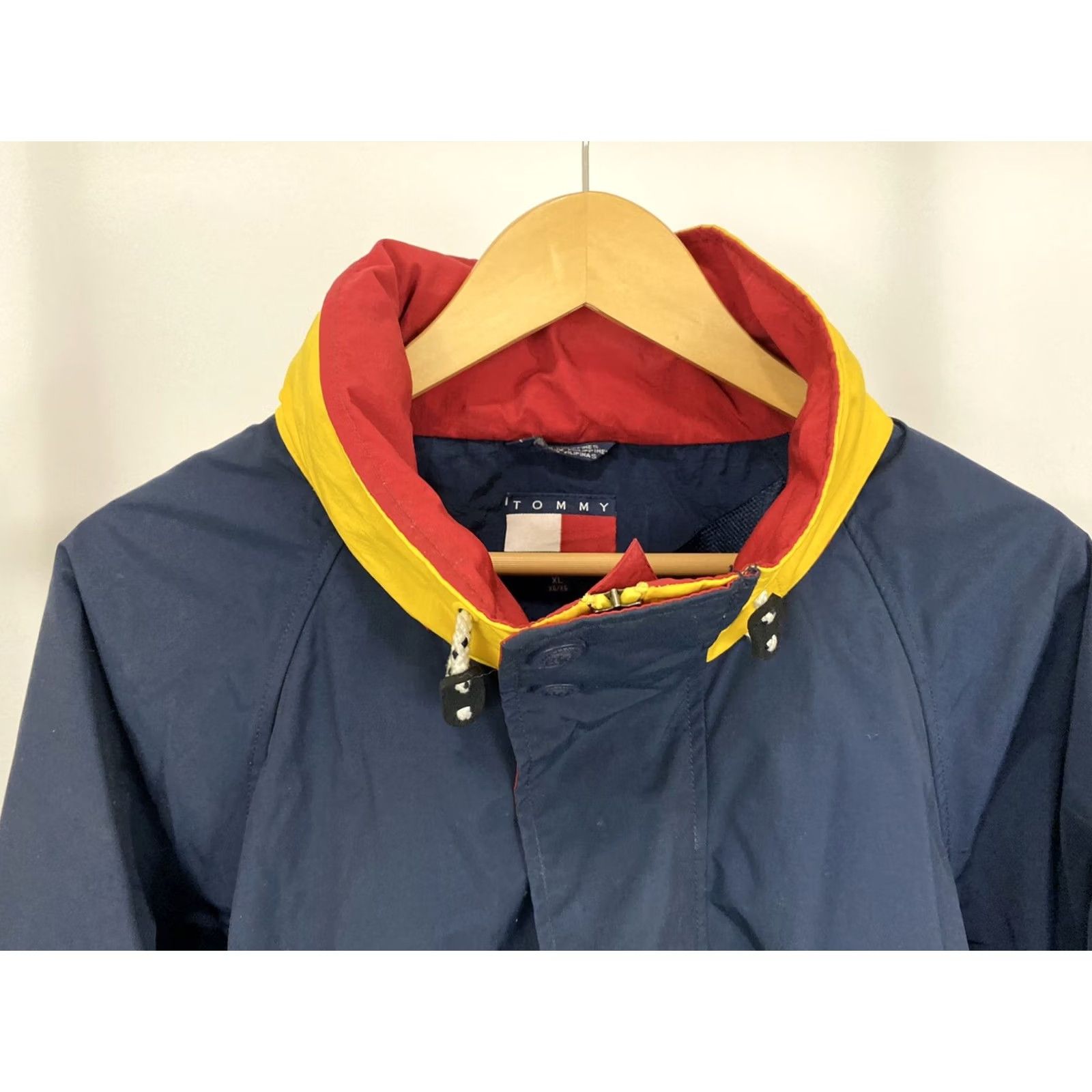 Tommy Hilfiger VTG Tommy Hilfiger Spell Out Flag Windbreaker Full Zip Hooded Jacket XL Mens Blue Red Yellow Size US XL / EU 56 / 4 - 3 Thumbnail