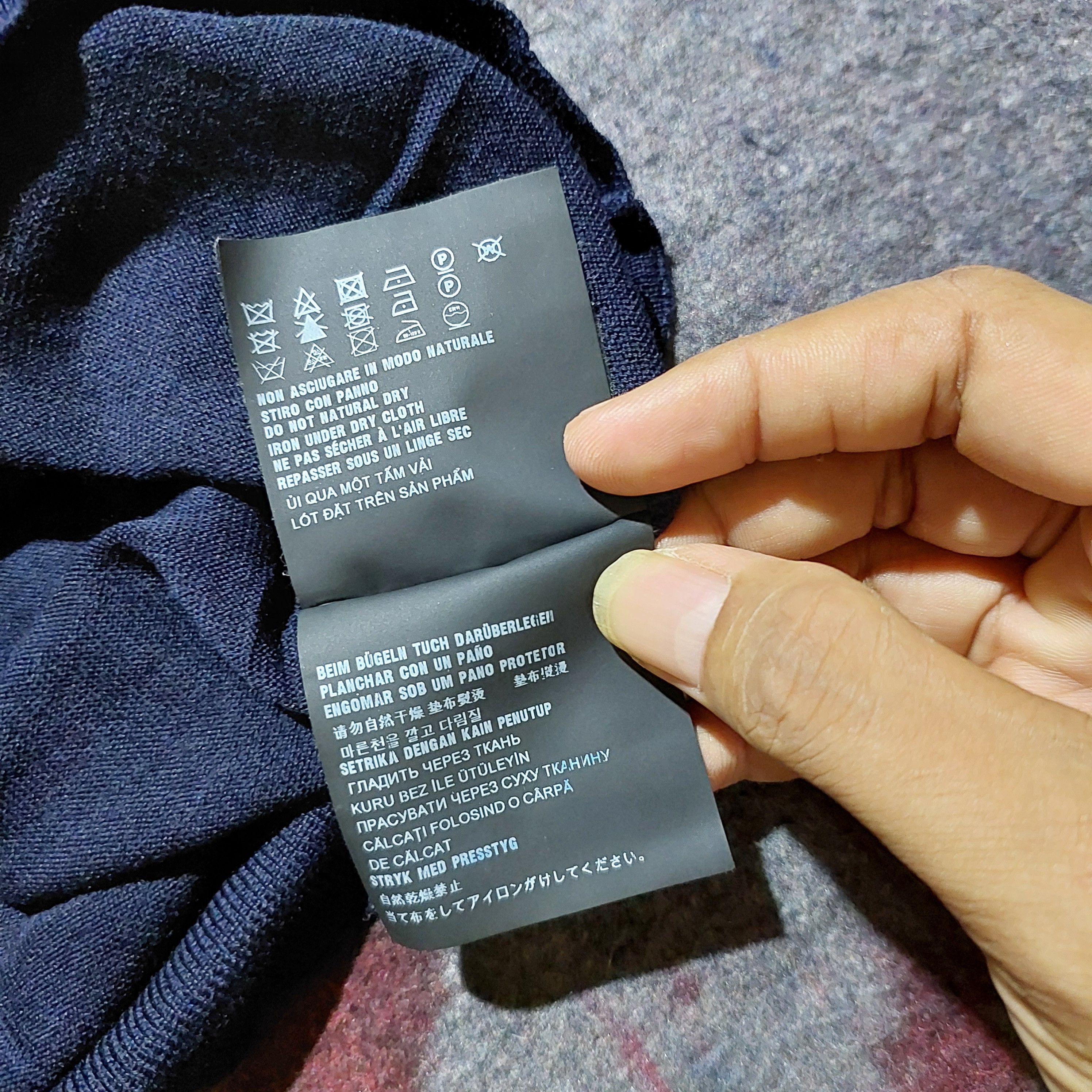 Prada Prada 2019 navy wool knitwear Size US S / EU 44-46 / 1 - 13 Thumbnail