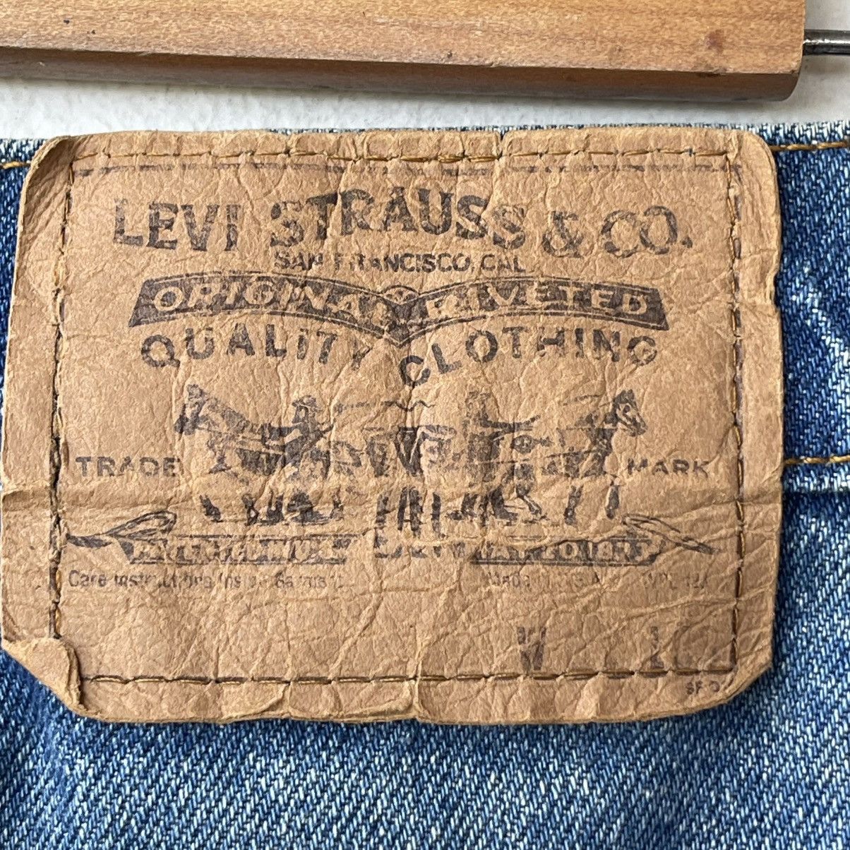 Levi's Thrashed Crotch Rip / Blowout Levi’s 517 Flared Bella Hadid Size US 32 / EU 48 - 16 Thumbnail