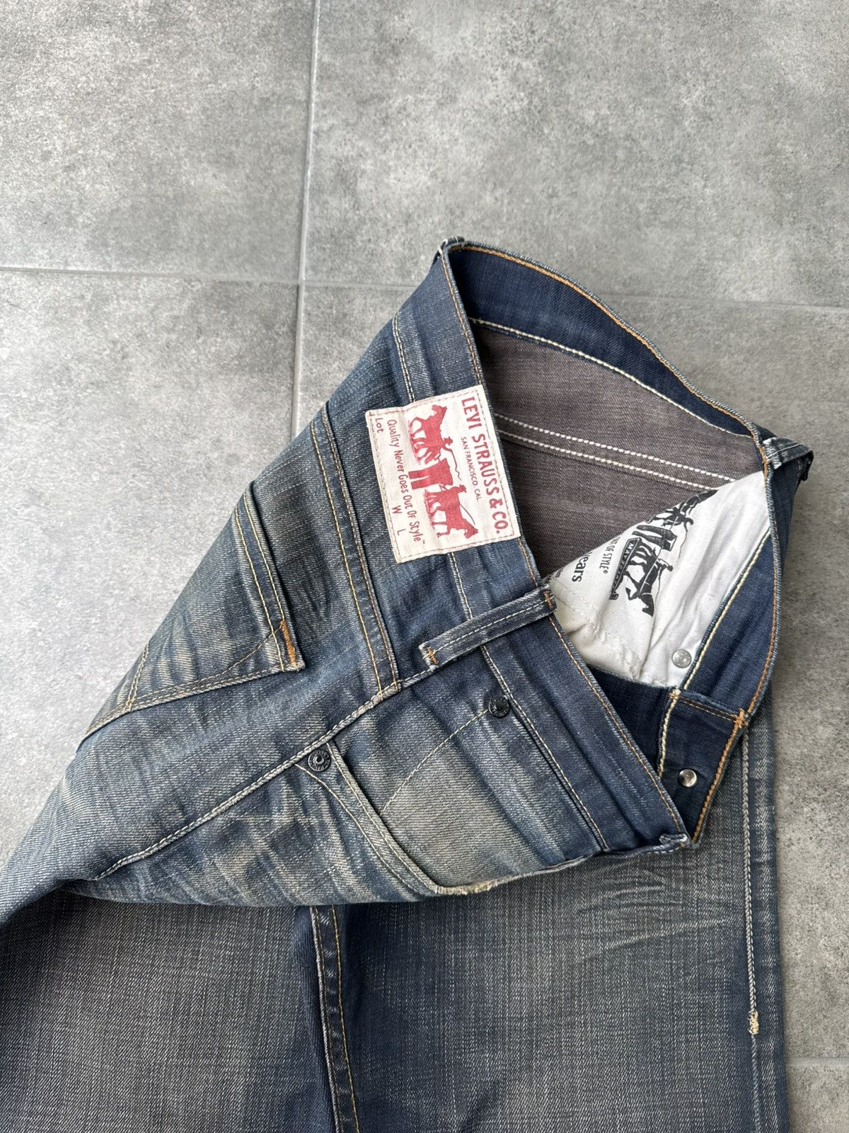 Levi's Vintage Levi’s Mud Washed Denim Jeans Y2K Avantgarde Japan Size US 28 / EU 44 - 9 Thumbnail