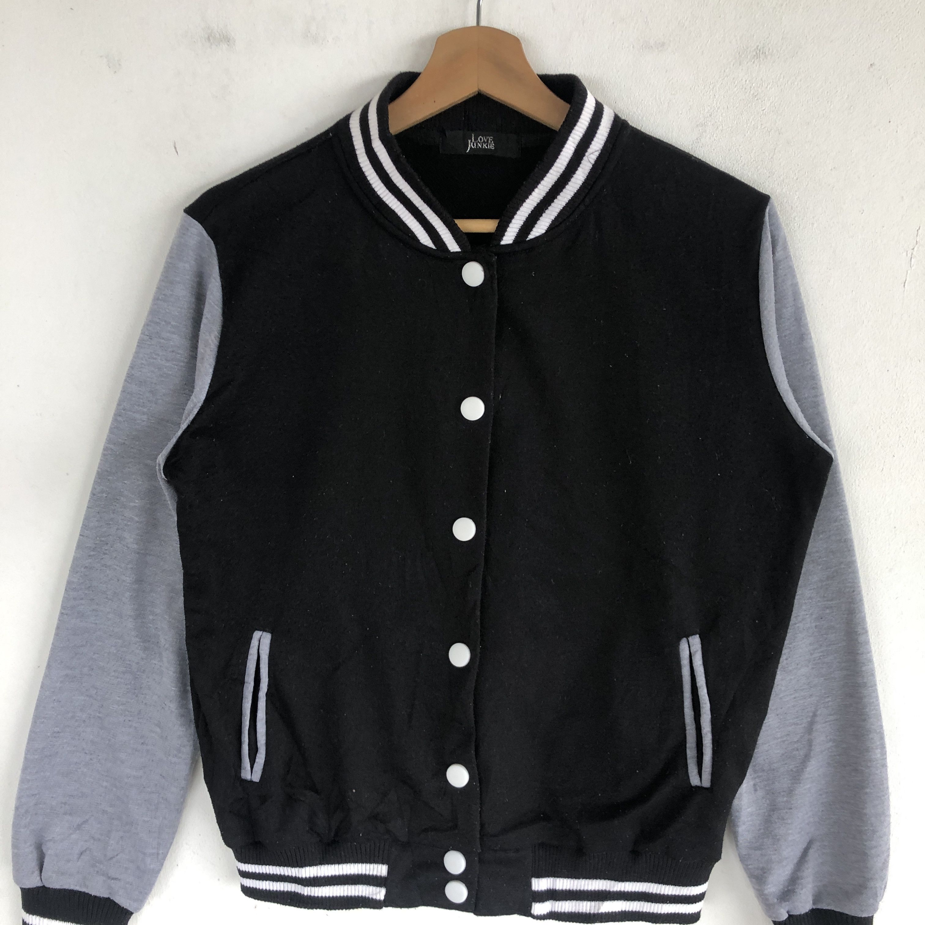 Japanese Brand × Vintage Vintage Japanese Harajuku Varsity Sweater Button Sweatshirt Size S / US 4 / IT 40 - 4 Thumbnail