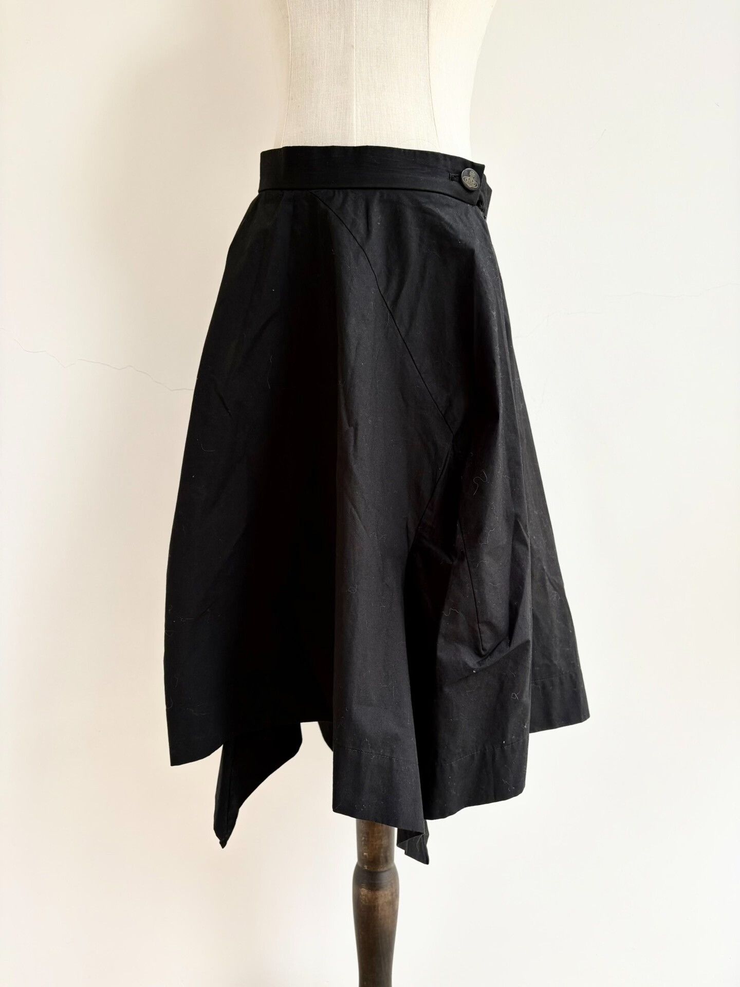 Vivienne Westwood Vivienne Westwood Vintage Black Asymmetrical Skirt Size 36" / US 14 / IT 50 - 1 Thumbnail