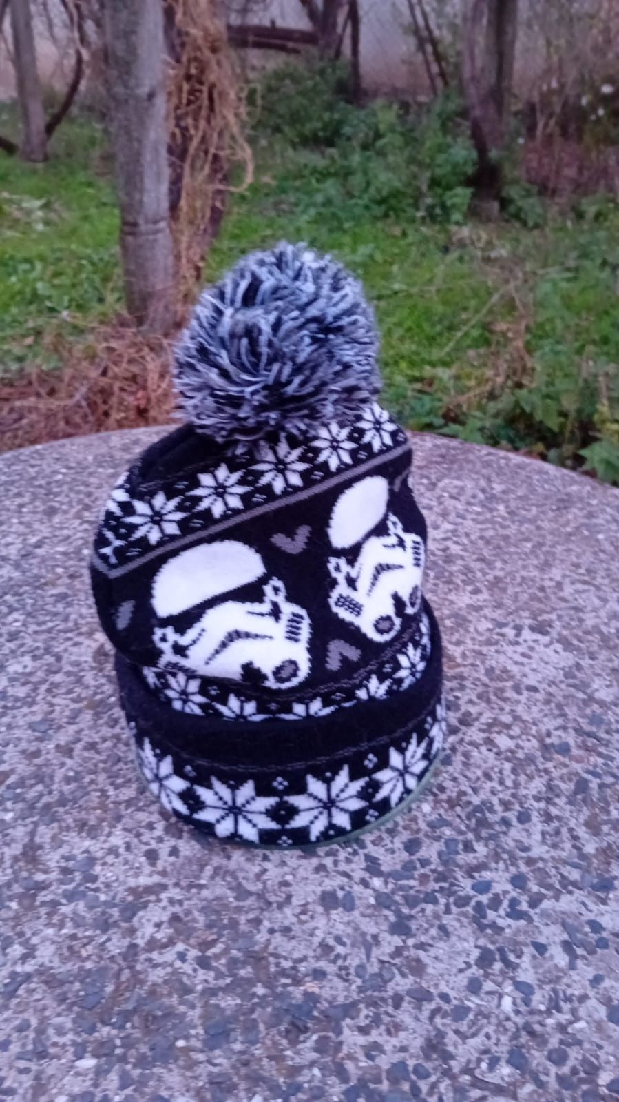 Star Wars Star Wars Storm Trooper Black/White Beanie Pom Pom Size ONE SIZE - 8 Thumbnail