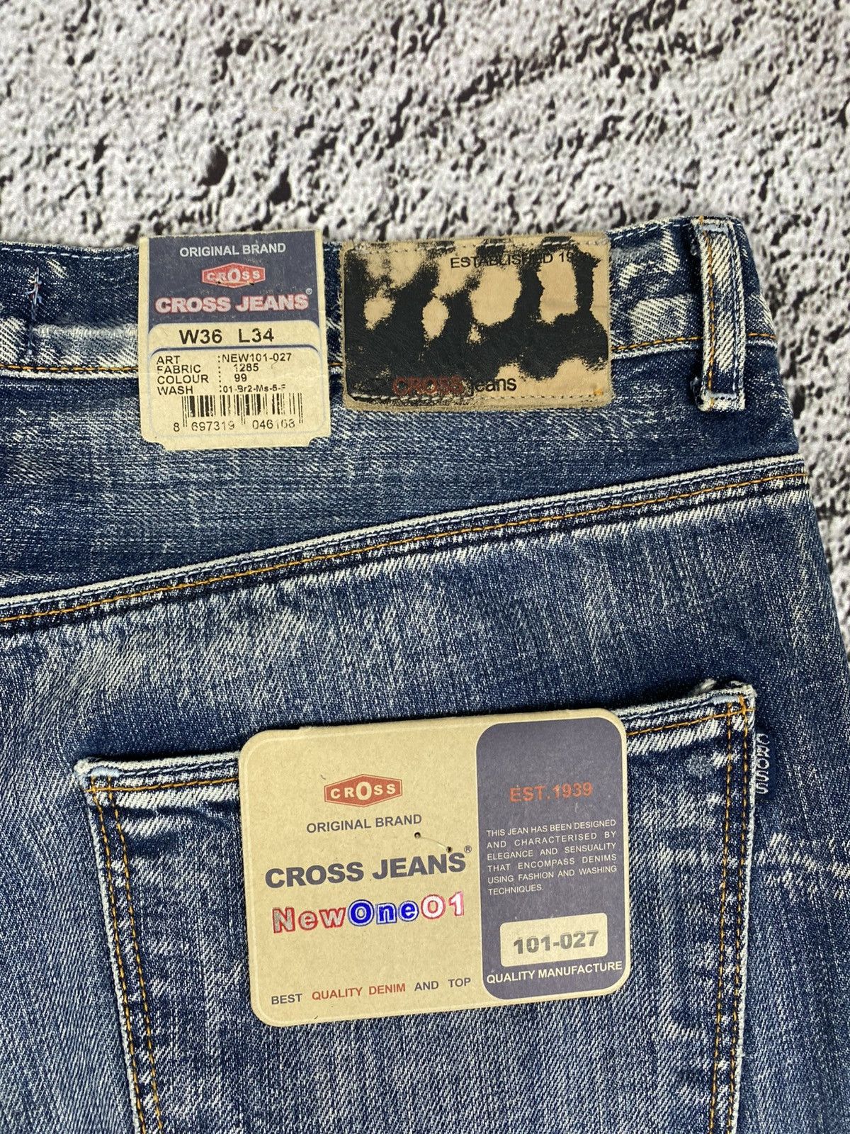 Vintage Vintage Y2K faded wide patchwork jeans streetwear size 36 Size US 36 / EU 52 - 4 Thumbnail