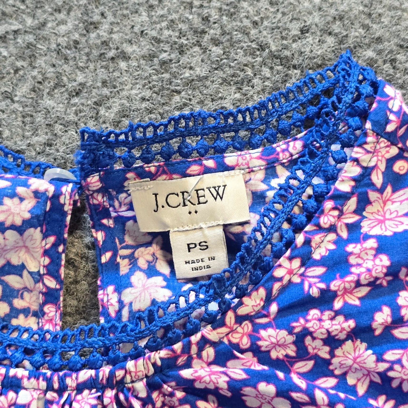 J.Crew J.CREW Blouse Shirt Womens Petite Small Floral Blue Pink Long Sleeve Preppy Career Casual Size S / US 4 / IT 40 - 3 Thumbnail