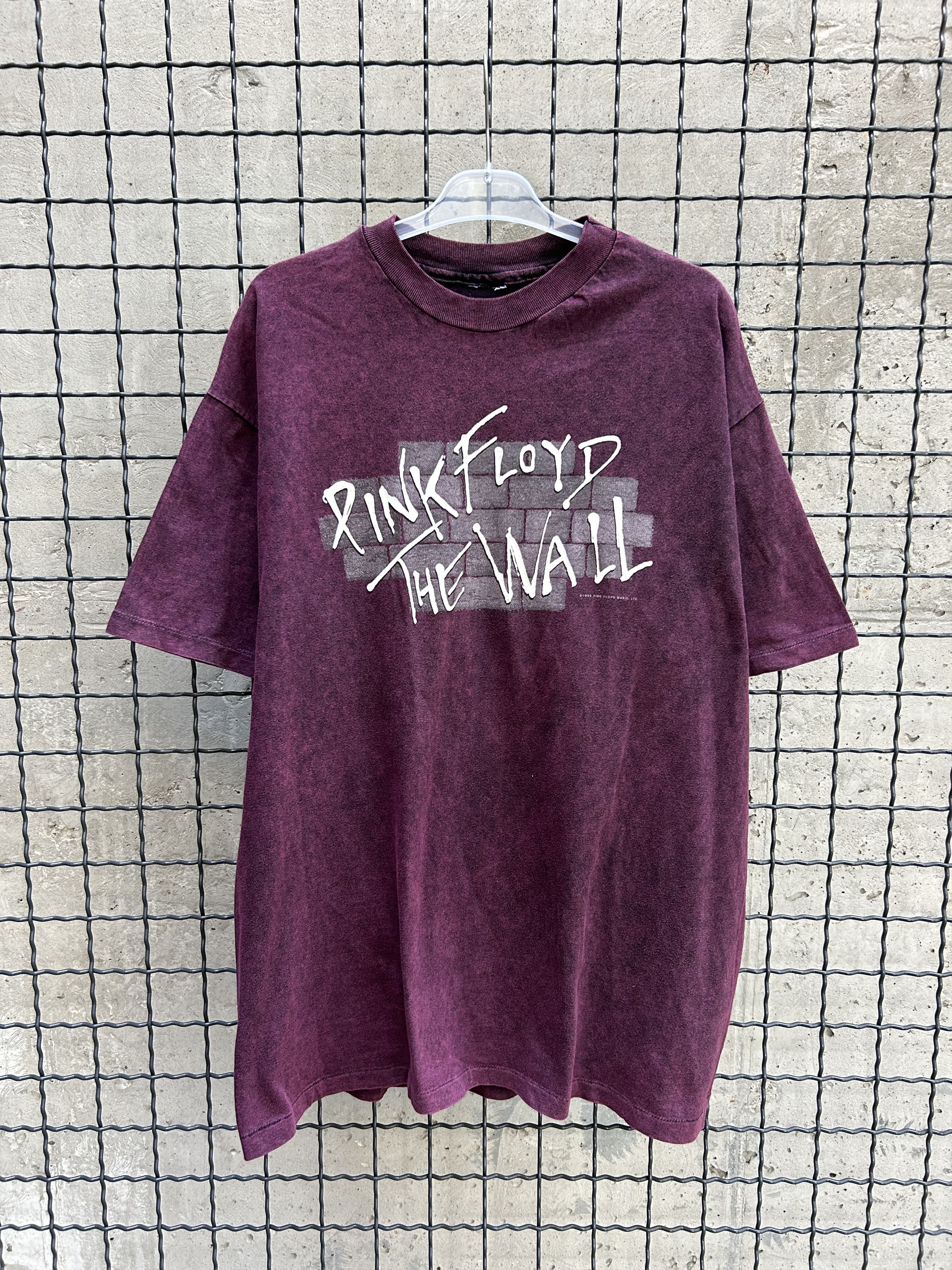 Band Tees Vintage 1982 Pink Floyd Rock Band T-shirt Size US XL / EU 56 / 4 - 1 Thumbnail