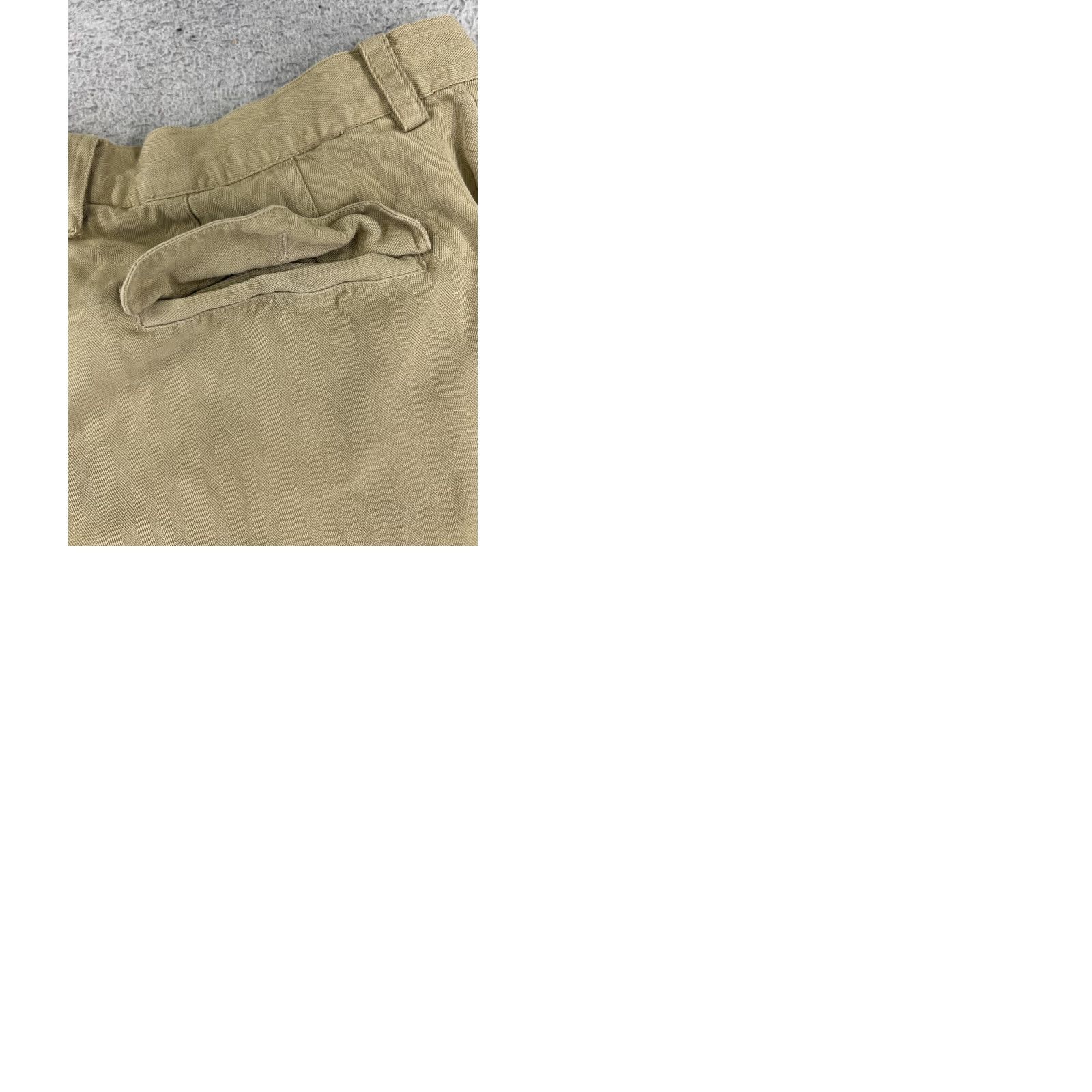 Tommy Bahama Tommy Bahama Shorts Men 38 Beige Pleated Bermuda Silk Blend Casual Cargo Pockets 9in Inseam Beach Aloha Mens Size US 38 / EU 54 - 10 Thumbnail