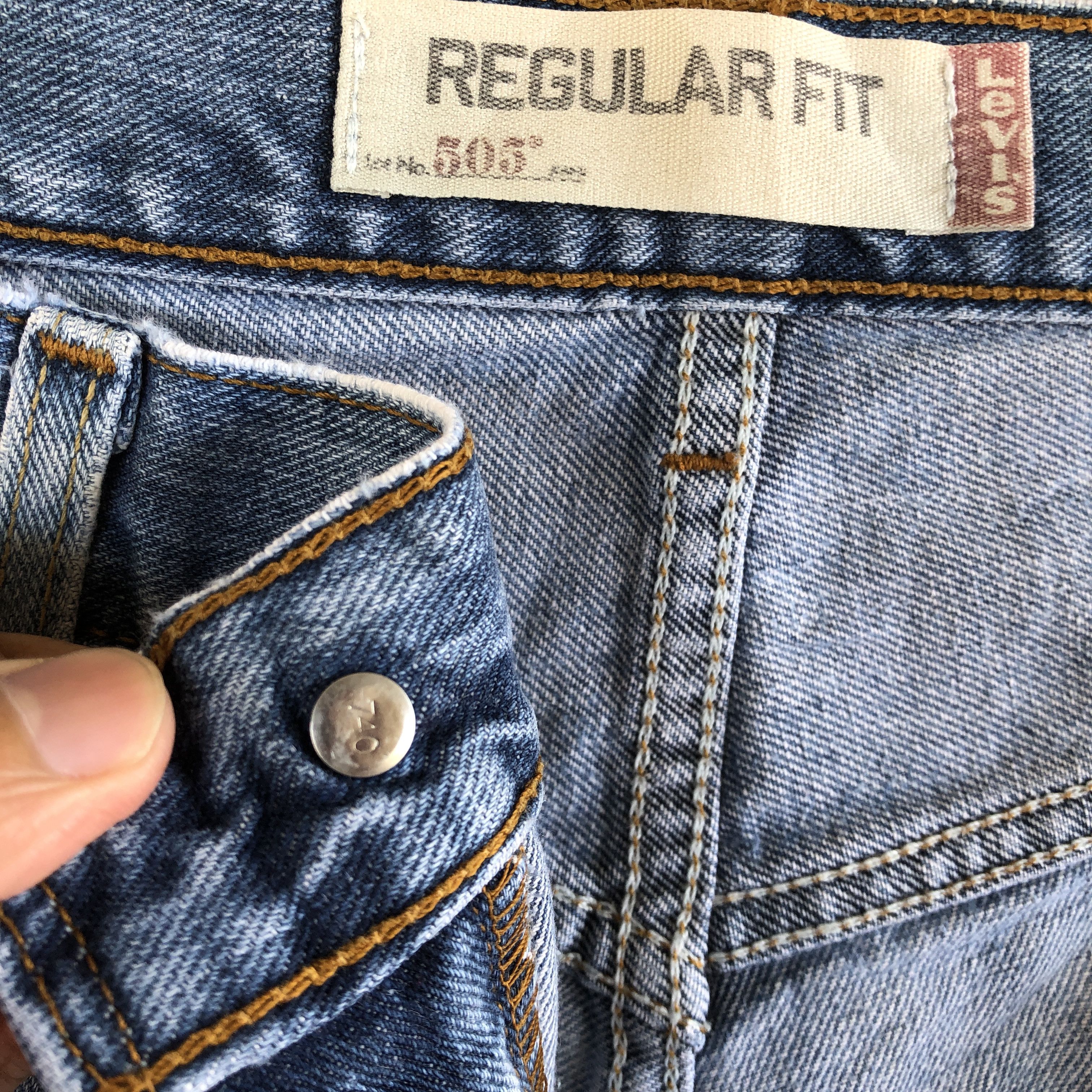 Levi's Vintage Levis 505 Sun Faded Jeans Levi's Light Wash Denim Size US 34 / EU 50 - 7 Thumbnail