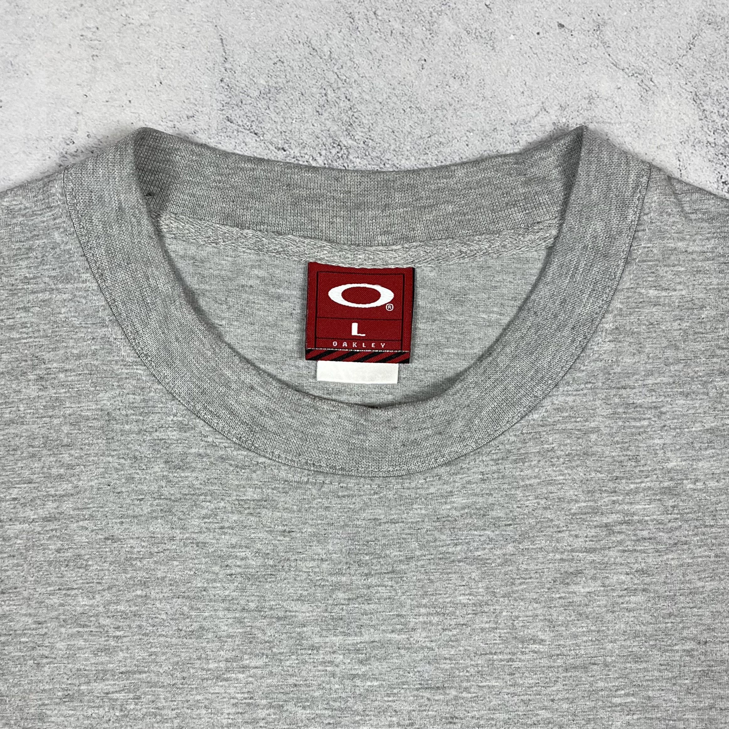 Oakley Vintage Oakley Software Skulls Big Logo T Shirt 90’s Size US L / EU 52-54 / 3 - 9 Thumbnail