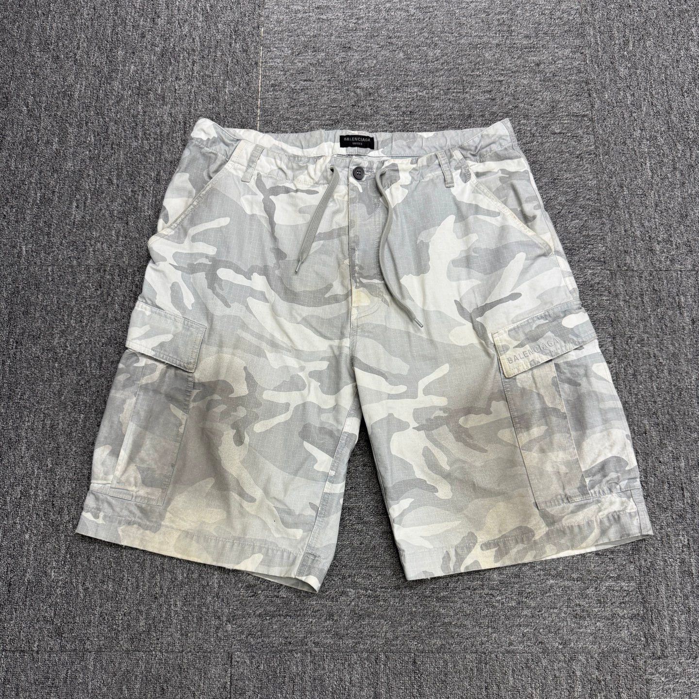 Balenciaga Multi Camouflage Cargo Shorts Size US 31 - 1 Thumbnail