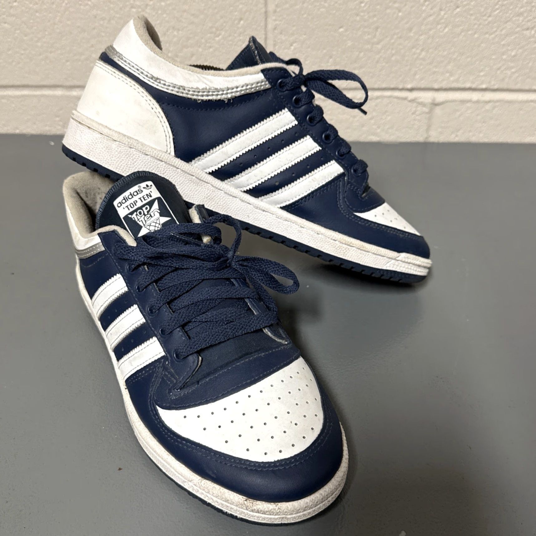 Adidas Adidas Top Ten Sneaker Men’s 9.5 White Blue Low Top Mens Athletic Shoe Size US M / EU 48-50 / 2 - 2 Thumbnail