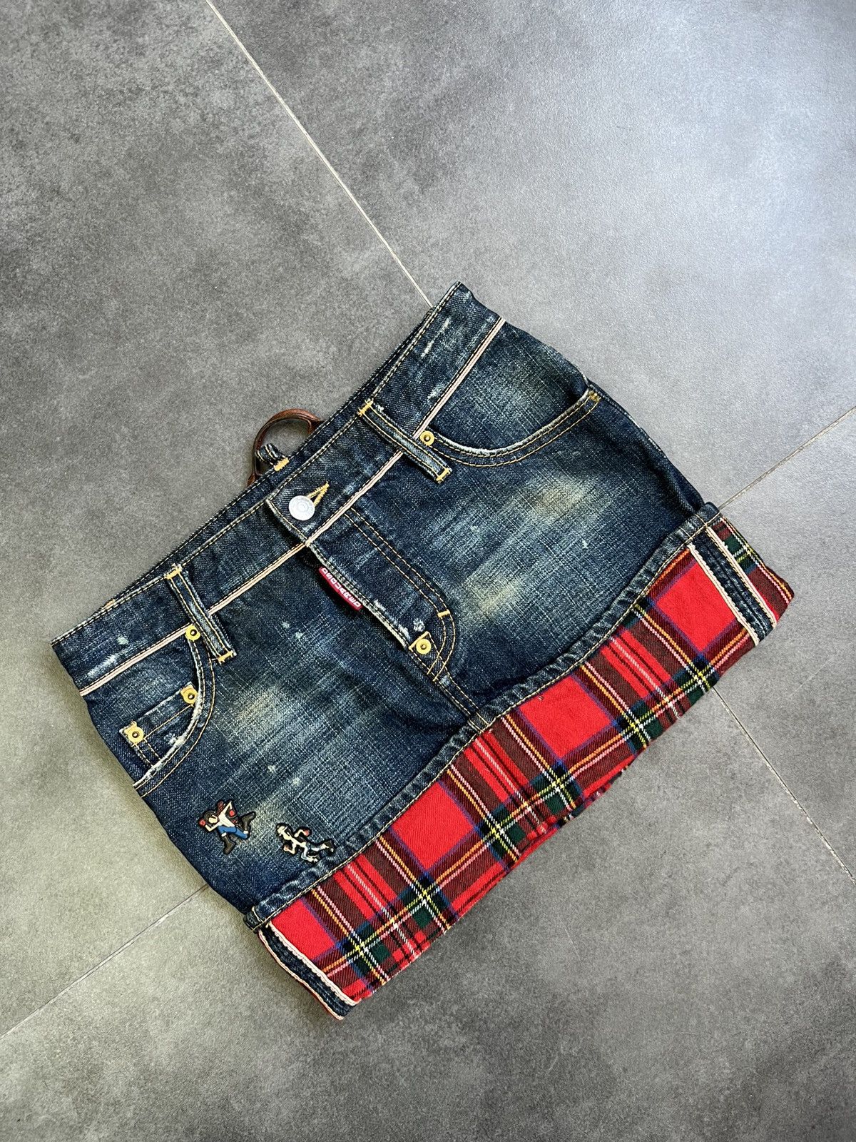 Dsquared2 VINTAGE DSQUARED2 AVANT GARDE MINI JEANS SKIRT Size 26" / US 2 / IT 38 - 7 Thumbnail