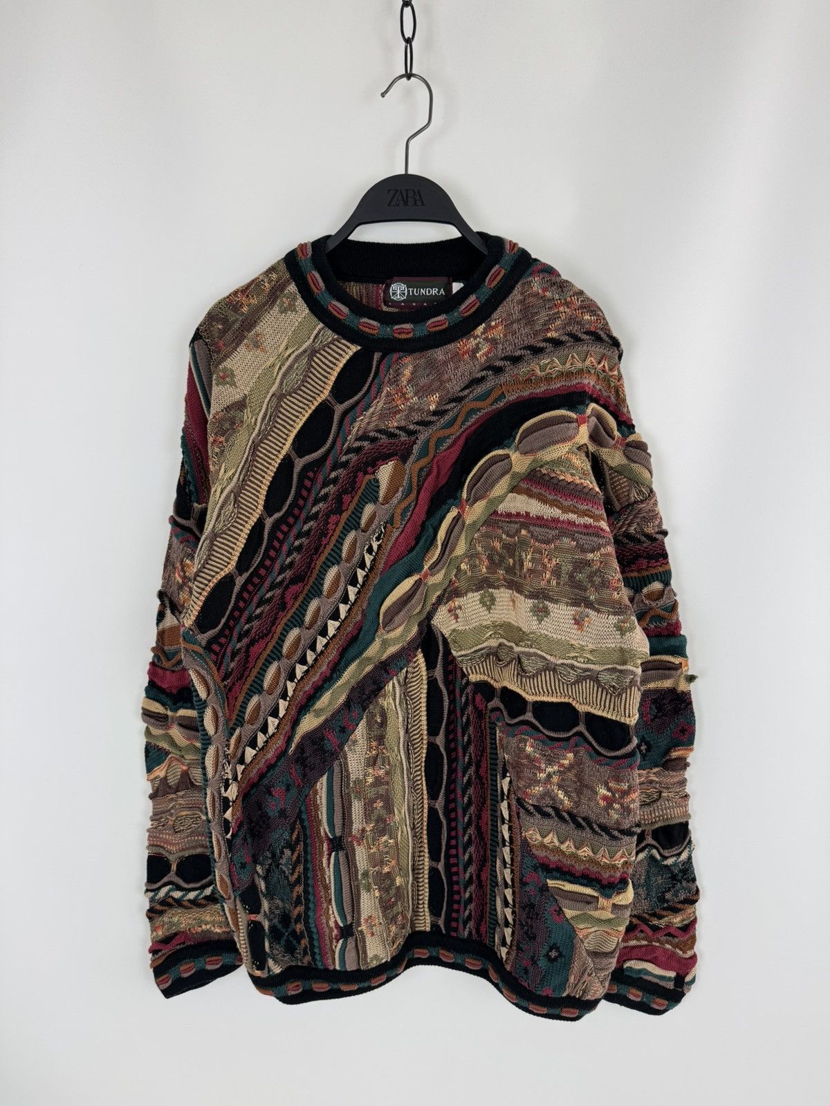 Tundra Canada Vintage Tundra Canada Abstract Knitted Coogi Style Sweater Size US L / EU 52-54 / 3 - 1 Thumbnail