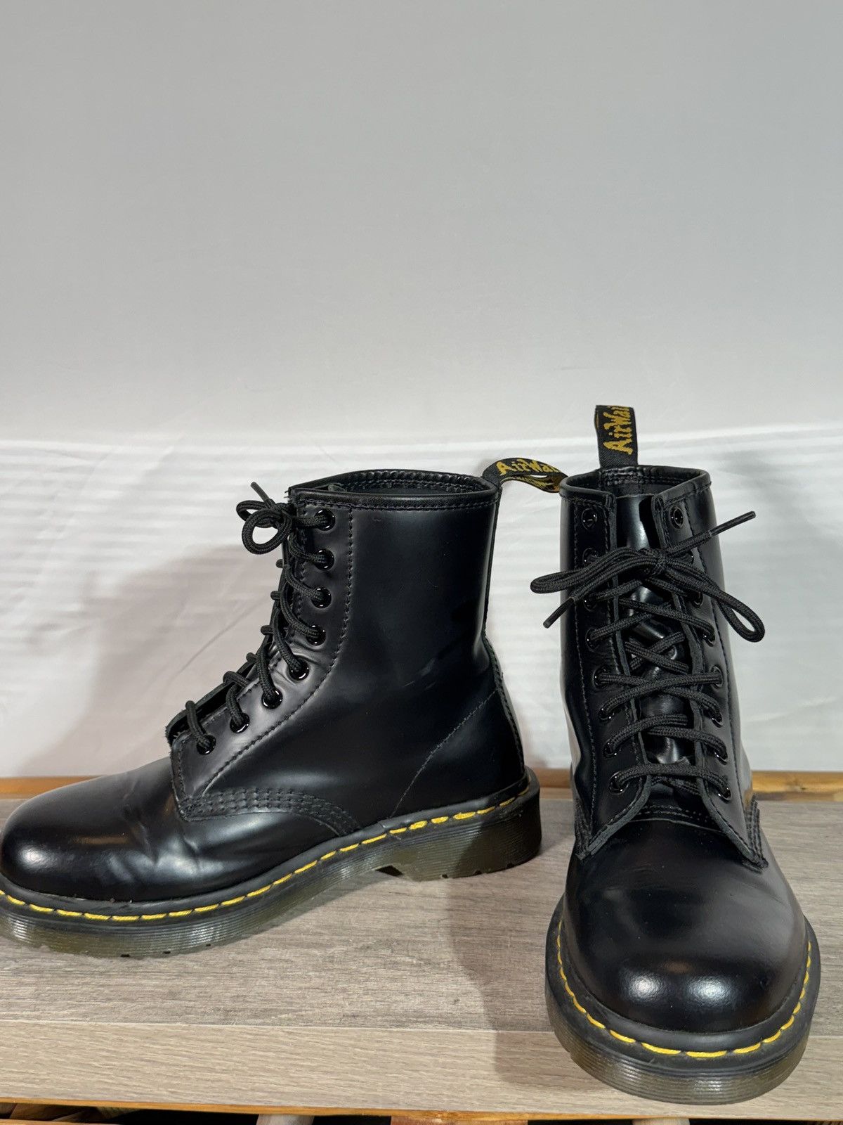 Dr. Martens Dr. Martens 11822 Air Wair Combat Boots Men’s 6 Women’s 7 Size US 7 / IT 37 - 4 Thumbnail