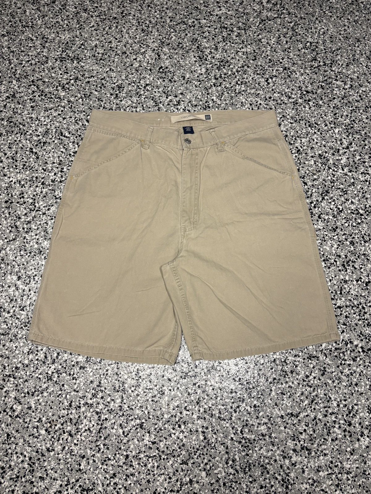 Gap Vintage Gap Light Khaki Carpenter Loose Baggy Shorts Size 38 Size US 38 / EU 54 - 1 Thumbnail