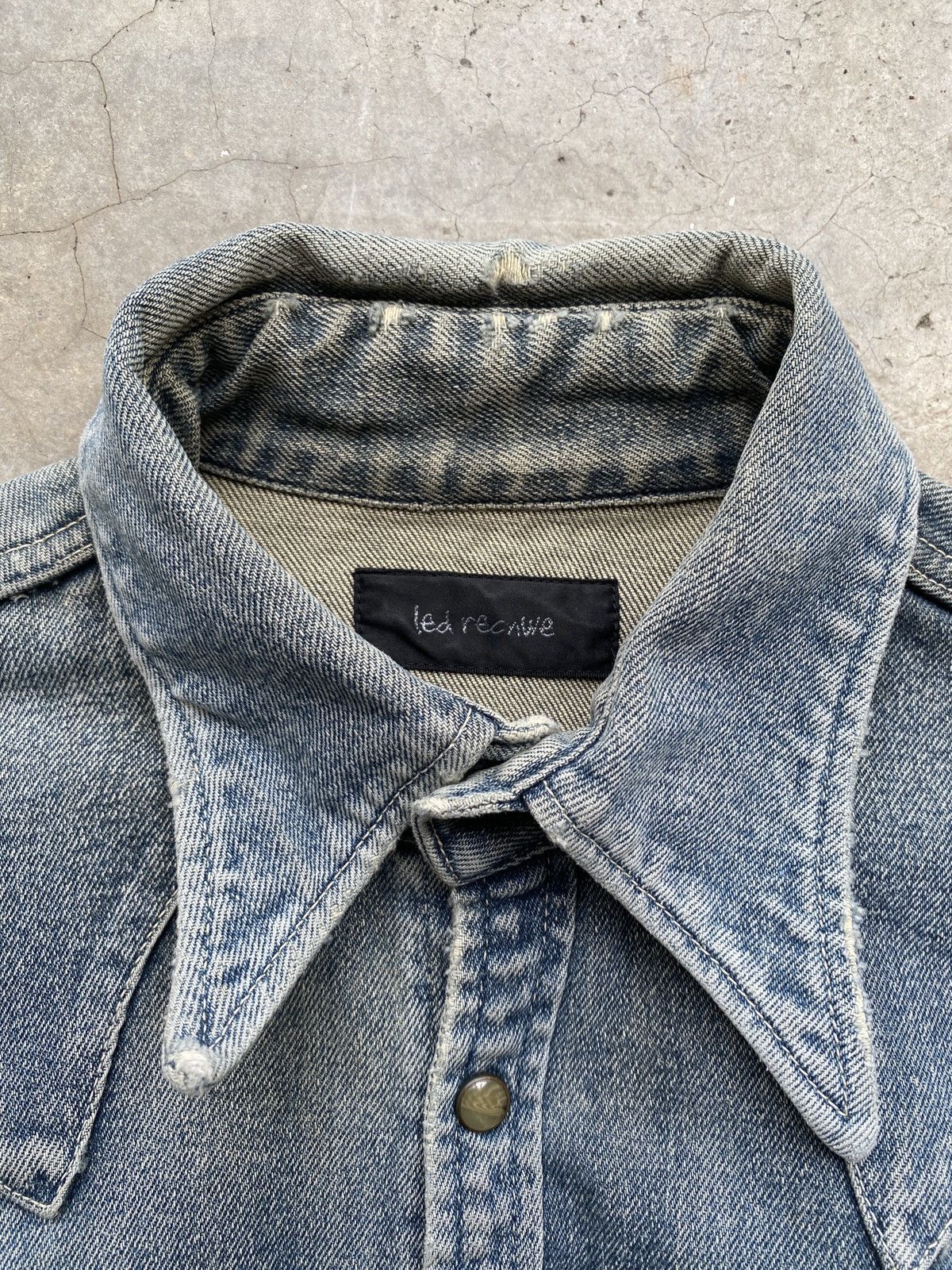 If Six Was Nine 2000s Distressed Led Rechwe LGB Style Denim Shirt Size US M / EU 48-50 / 2 - 8 Thumbnail