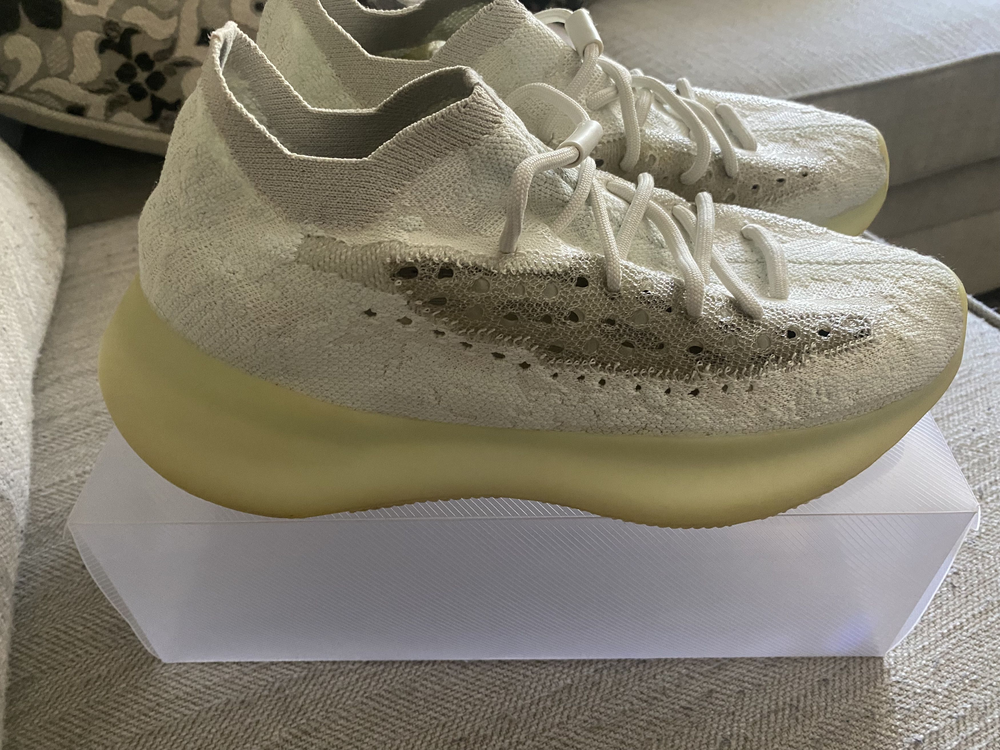 Yeezy yeezy 380 calcite glow Size US 9.5 / EU 42-43 - 3 Thumbnail