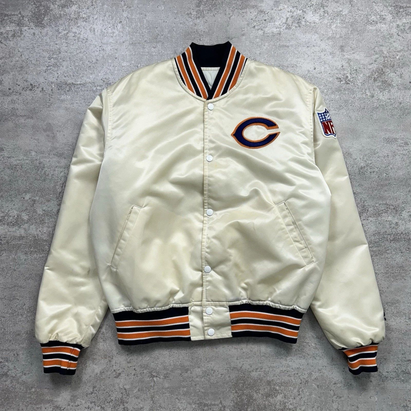 NFL × Starter × Vintage CHICAGO BEARS AUTHENTIC SATIN JACKET Sz M WHITE MADE IN USA Size US M / EU 48-50 / 2 - 1 Thumbnail