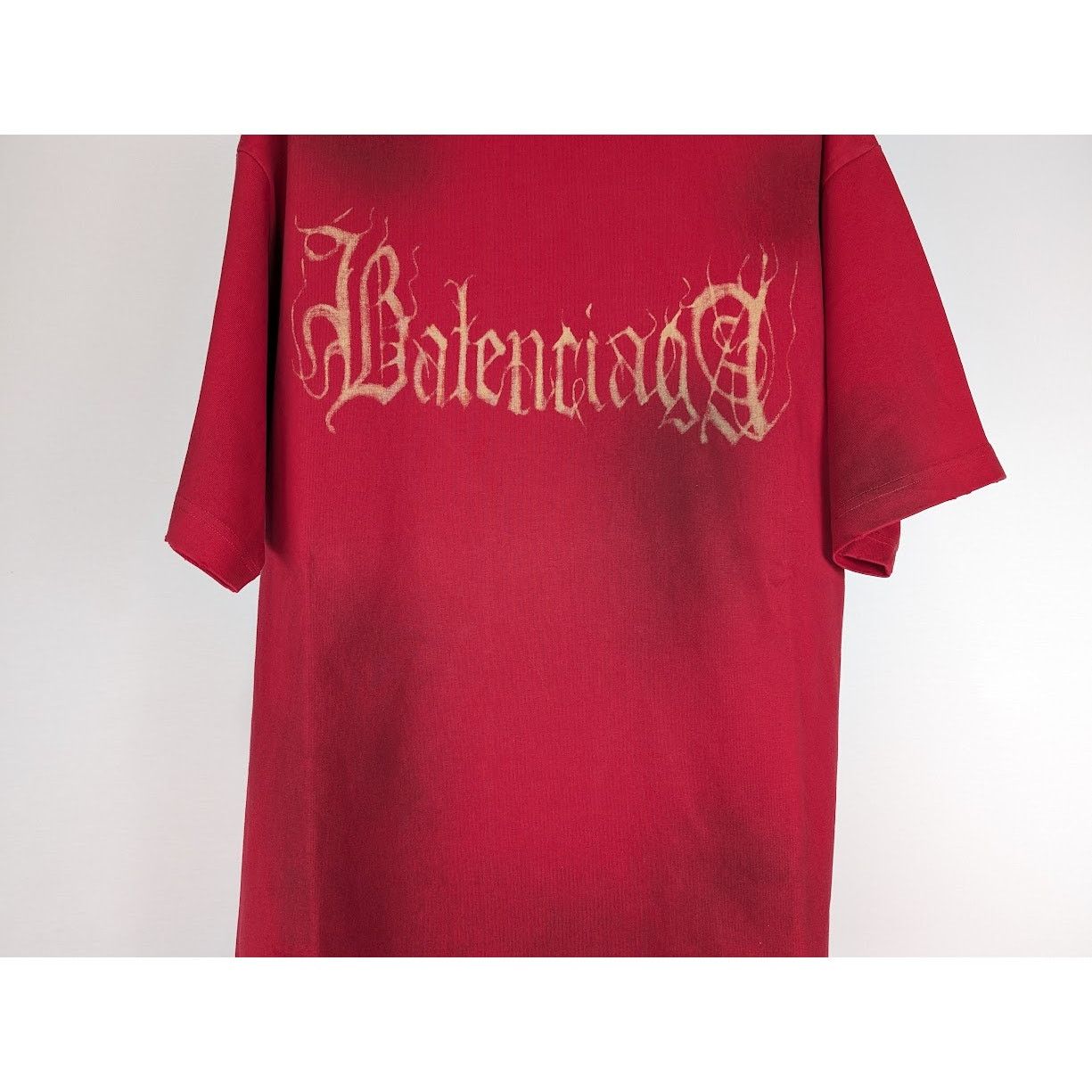 Balenciaga o1rshd1 Heavy Metal T-Shirt in Red Size US M / EU 48-50 / 2 - 5 Thumbnail
