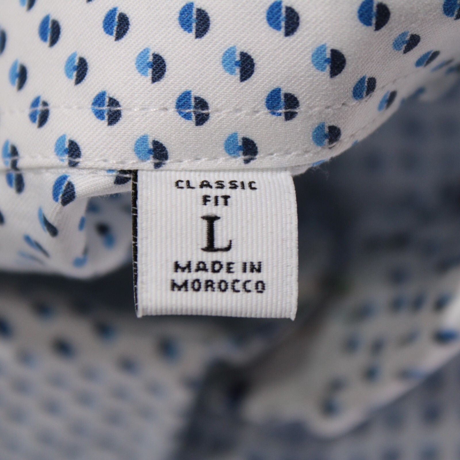 Robert Graham Robert Graham New with tags Shirt Size L US In White Size US L / EU 52-54 / 3 - 9 Thumbnail