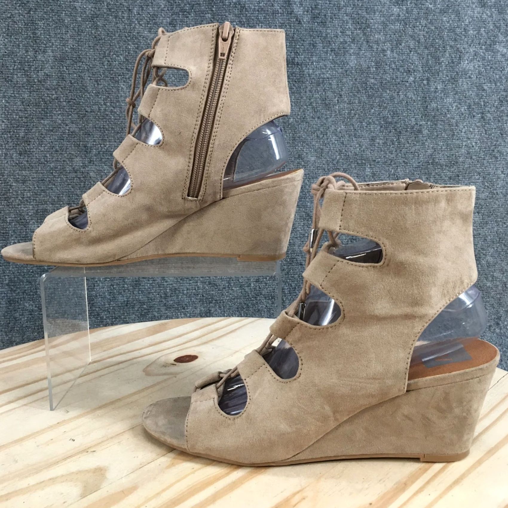 Dolce Vita Dolce Vita Sandals Womens 9 Louise Gladiator Lace Up Wedge Tan Faux Suede Casual Mens? Size US 9 / IT 39 - 2 Thumbnail