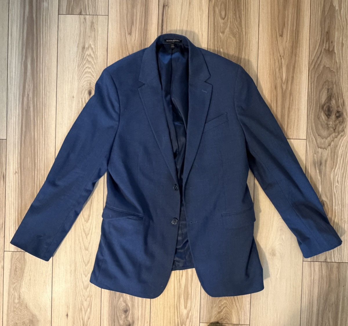 Banana Republic Banana Republic Tailored Fit Sharkskin Suit, Basic Navy, 42L Size 42L - 1 Thumbnail