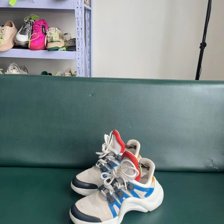 Louis Vuitton Louis Vuitton Archlight Low-Top Casual Sneakers for Women 0079 Size US 5 / IT 35 - 1 Thumbnail
