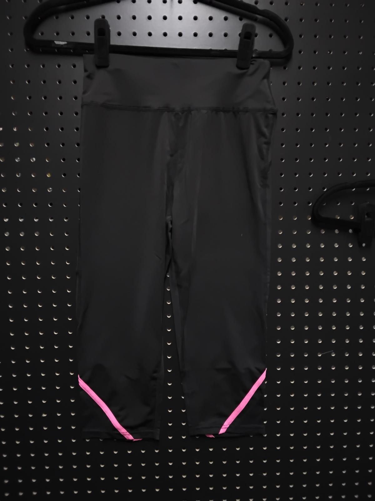 Unknown London Cute Black & Pink Active Leggings - Act Fast! Size 28" / US 6 / IT 42 - 2 Thumbnail