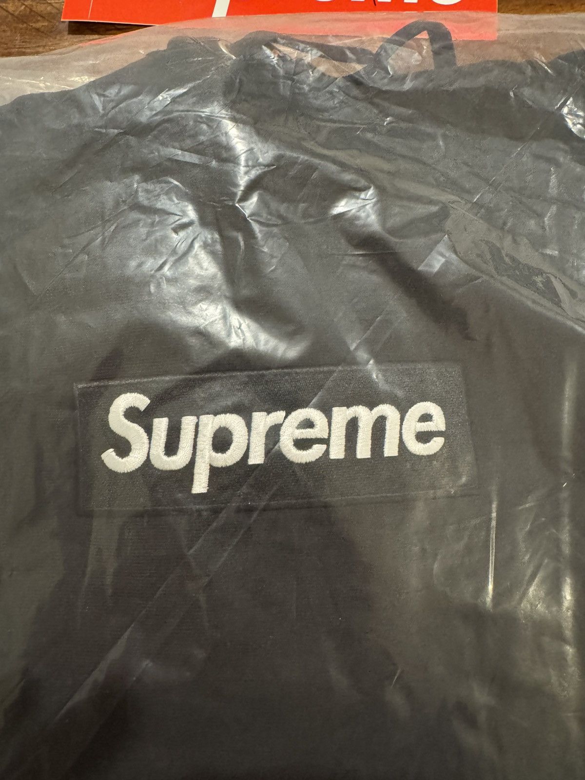 Supreme Supreme Box Logo Hoodie Size Small FW24 Brand New Size US S / EU 44-46 / 1 - 3 Thumbnail