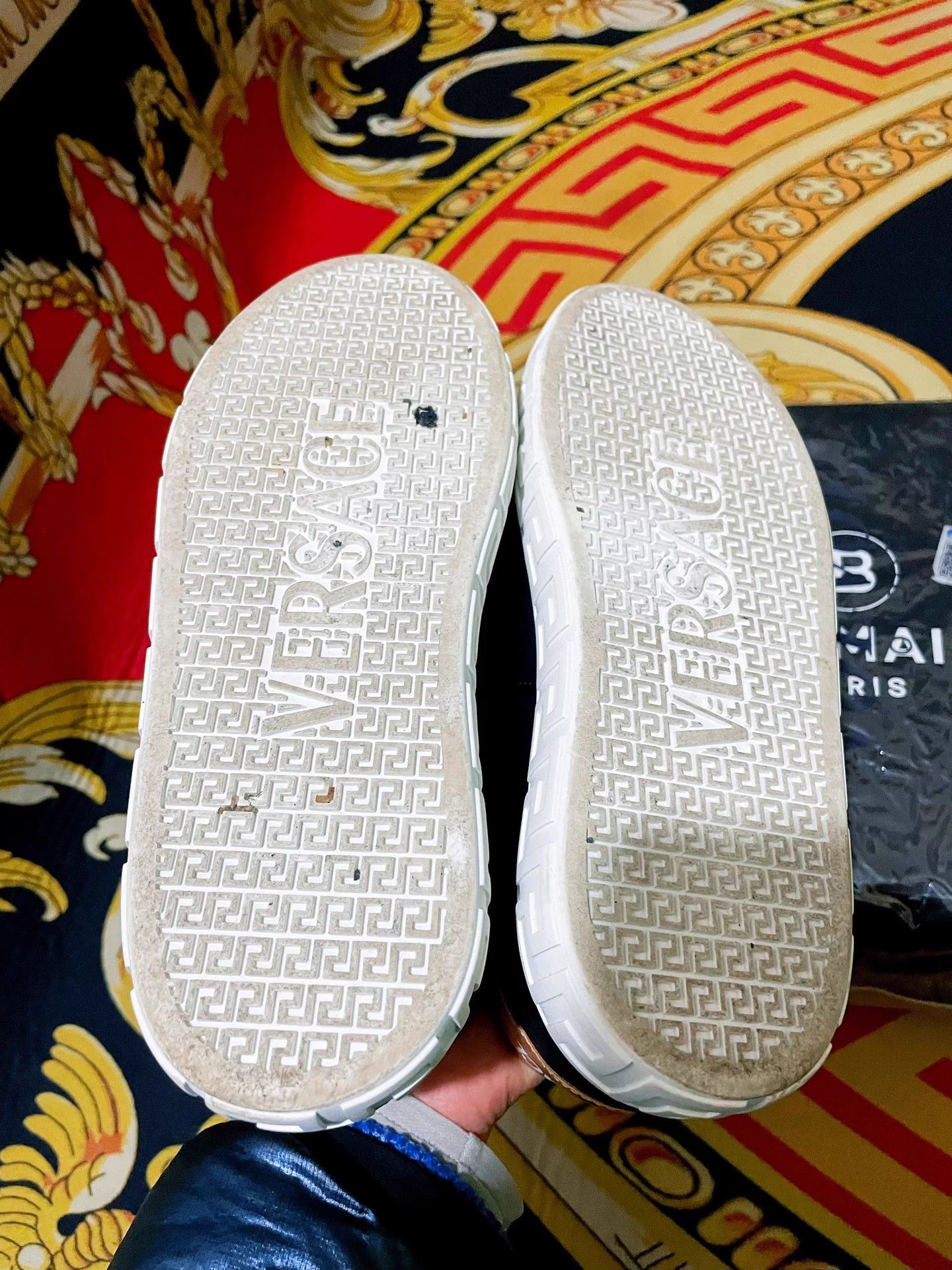 Versace Versace 25S Greca Calfskin Round Toe Lace-Up Low Top Size US 8 / EU 41 - 9 Thumbnail