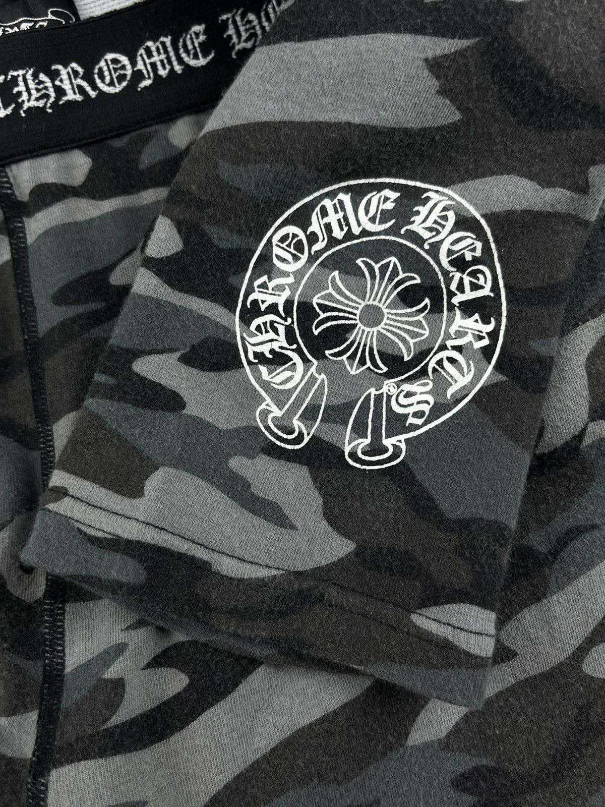 Chrome Hearts Chrome Hearts Gray Camo Horseshoe Logo Print Leggings Size 28" / US 6 / IT 42 - 4 Thumbnail