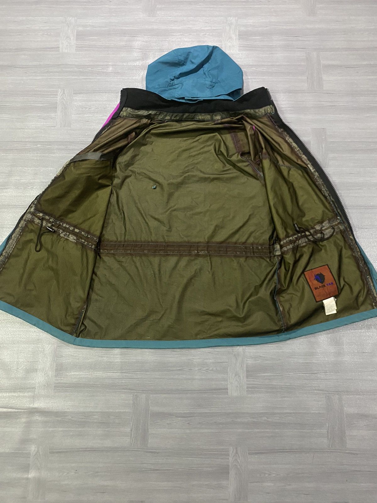 BLACKYAK Vintage BlackYak Gore-Tex Muticolour Jacket Size US XL / EU 56 / 4 - 11 Thumbnail