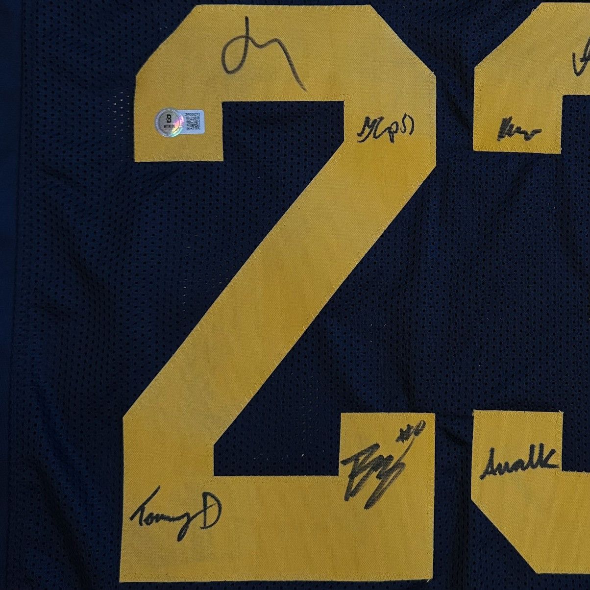 NCAA Michigan Wolverines National Champions Team Signed Jersey Size US XL / EU 56 / 4 - 4 Thumbnail
