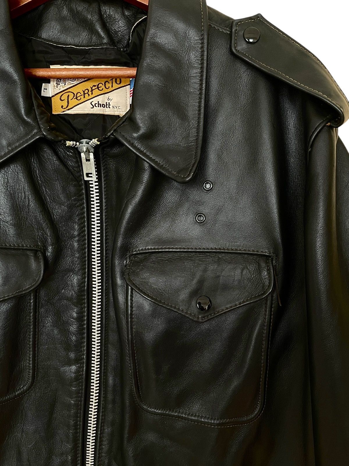Schott Vintage Brand Schott Perfecto Leather Jacket 1970s Size US M / EU 48-50 / 2 - 7 Thumbnail