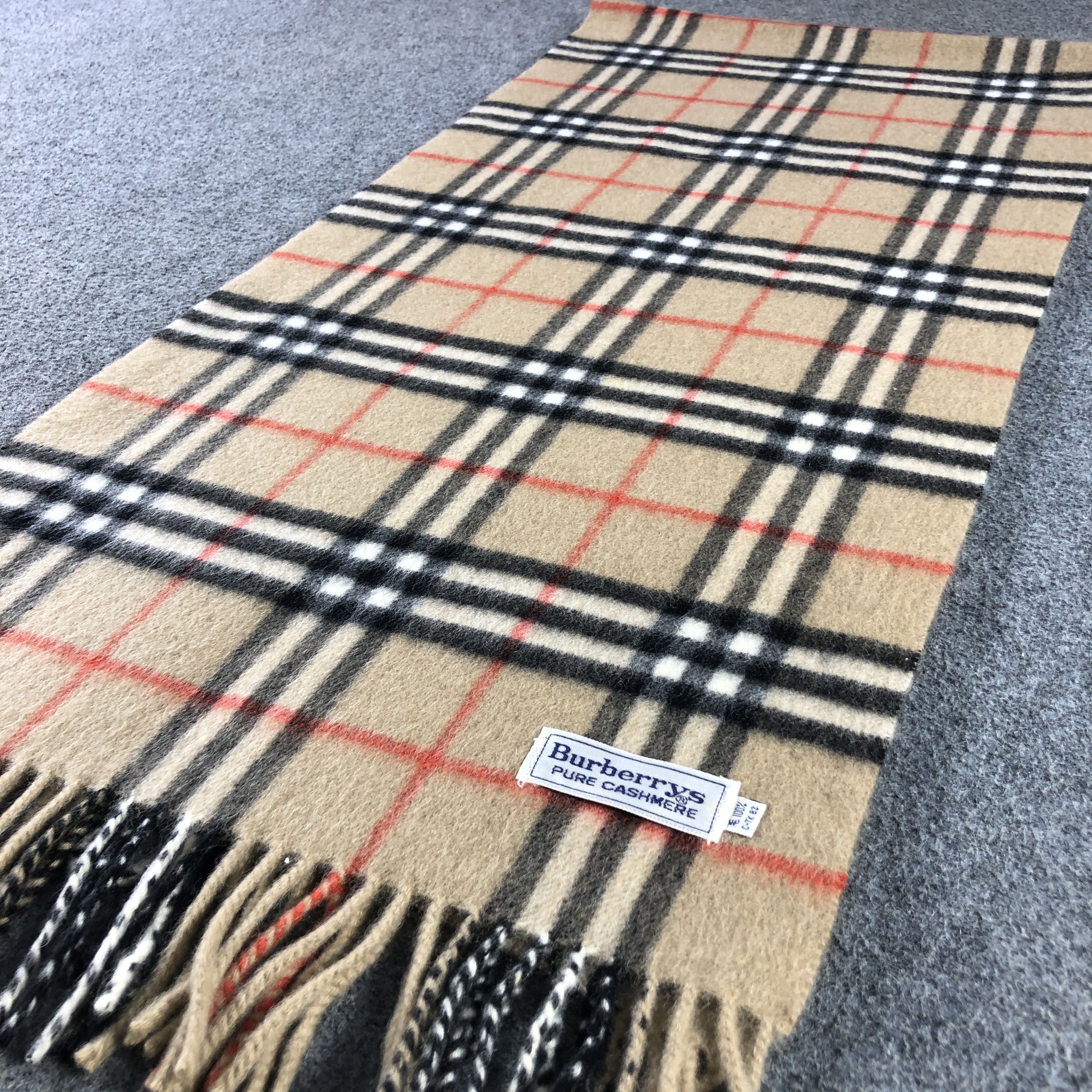 Burberry Burberry Tan Nova Check Cashmere Scarf Muffler V2855 Size ONE SIZE - 3 Thumbnail