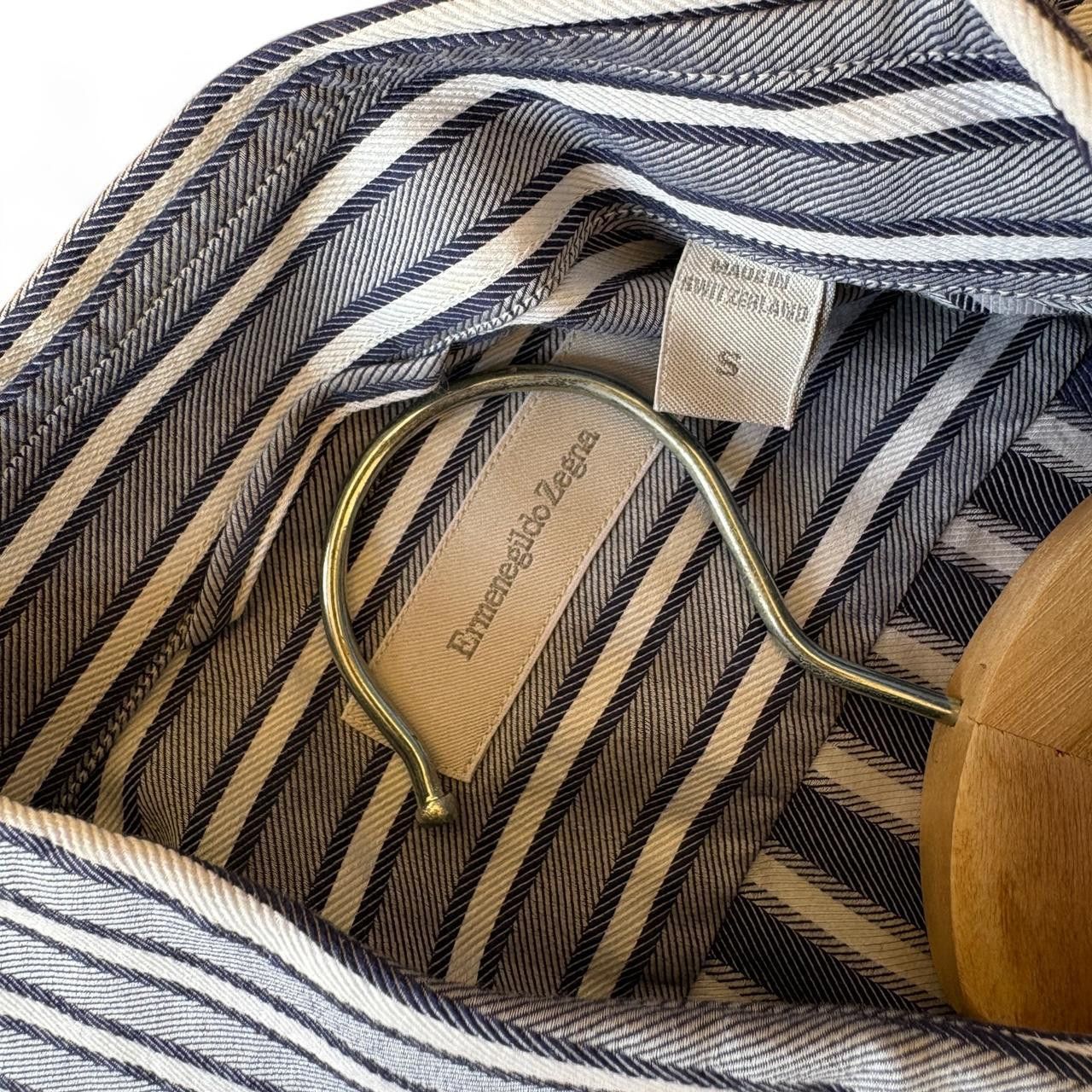 Ermenegildo Zegna $795 Ermenegildo Zegna grey striped shirt Small Switzerland Size US S / EU 44-46 / 1 - 3 Thumbnail
