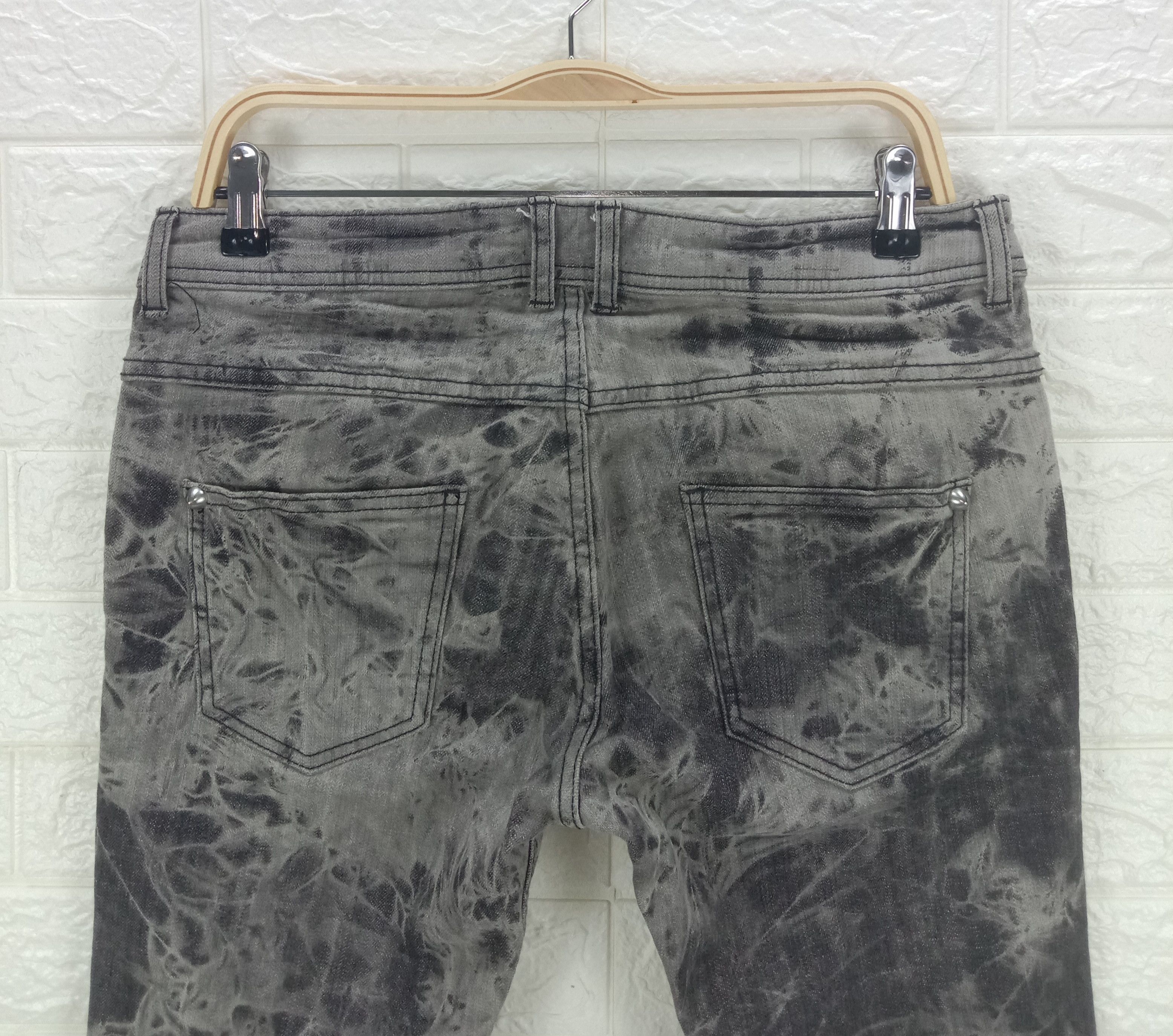 Japanese Brand Japanese Punk Seditionaries Leg Zipper Bleach Jeans Size US 32 / EU 48 - 8 Thumbnail