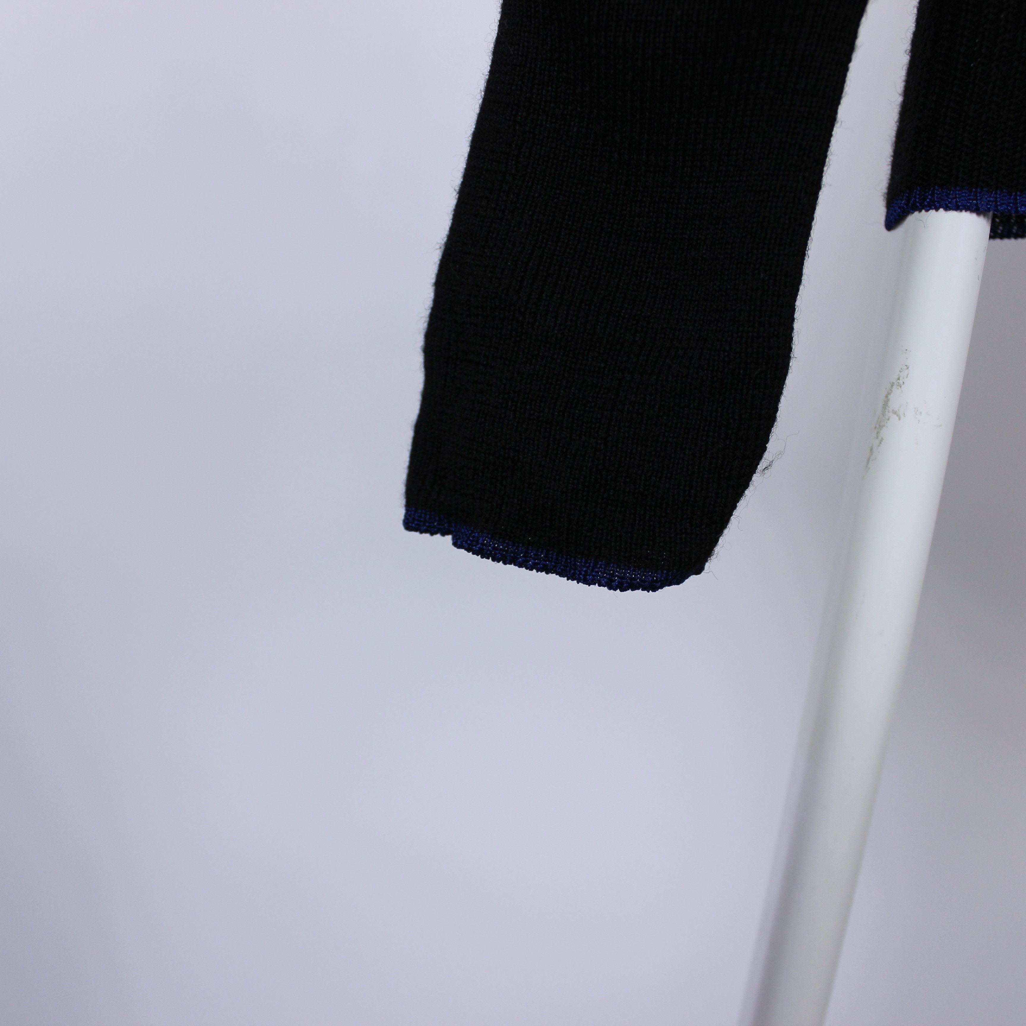 Burberry Burberry sweater v neck merino wool L XL black blue Size US XL / EU 56 / 4 - 6 Thumbnail