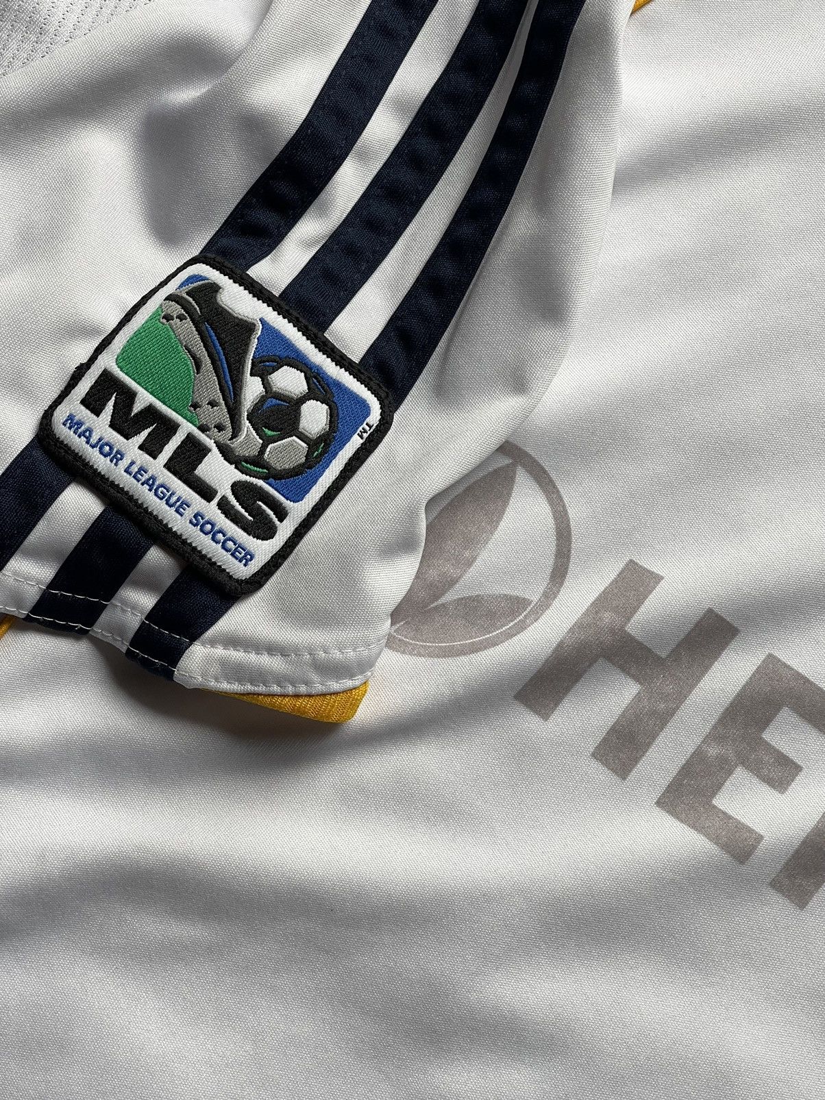 Adidas × Vintage 2008 Adidas LA Galaxy #23 Beckham white soccer jersey rare Size US L / EU 52-54 / 3 - 5 Thumbnail