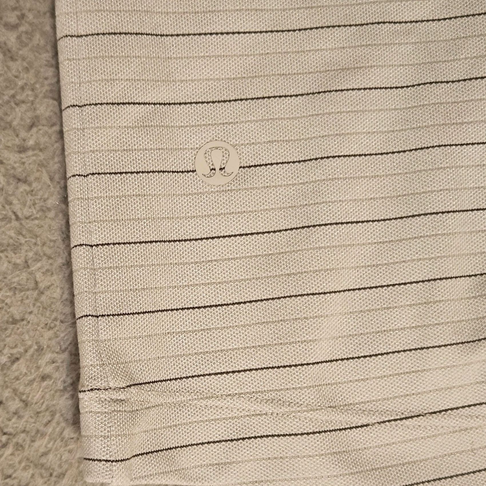 Lululemon lululemon Polo Shirt Size Large White Striped Casual Golf Short Sleeve Stretch Size US L / EU 52-54 / 3 - 5 Thumbnail