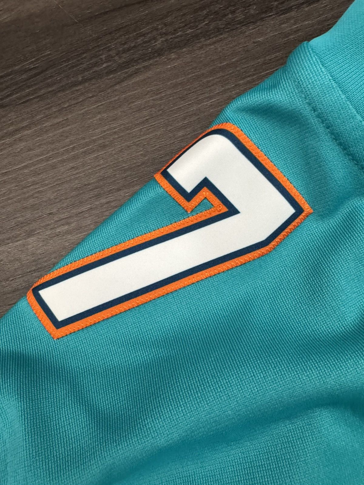 Nike Miami Dolphins Ryan Tannehill #17 NFL Stitched Aqua Jersey Size US XL / EU 56 / 4 - 6 Thumbnail