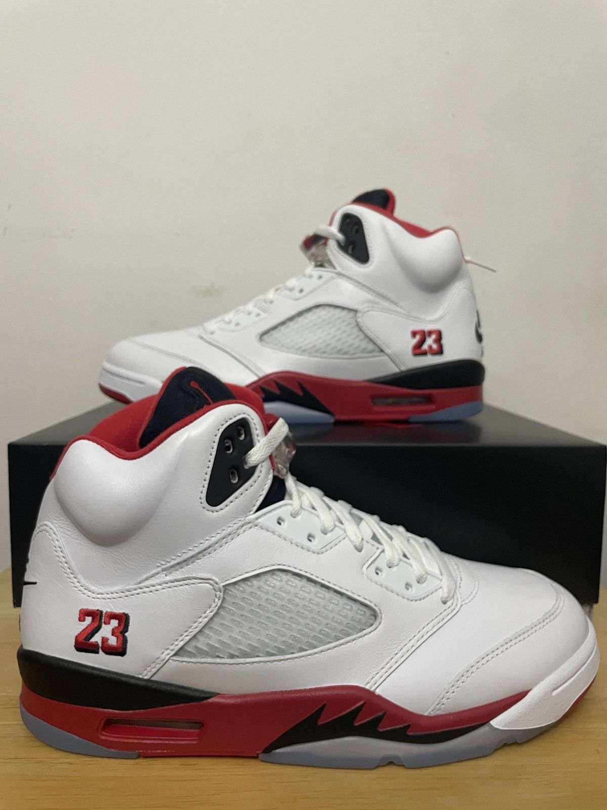 Nike Jordan 5 Retro “Fire Red” 2025 Size US 10 / EU 43 - 1 Thumbnail