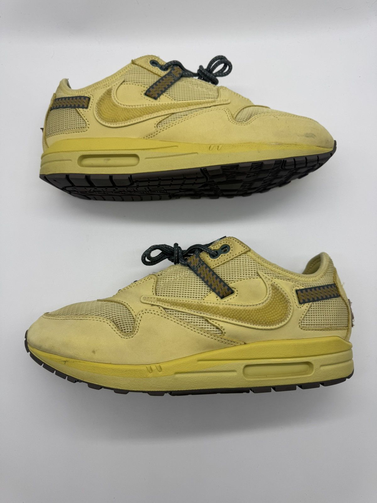 Nike × Travis Scott Nike Air Max 1 x Travis Scott Cactus Jack Saturn Gold 11.5 Size US 11.5 / EU 44-45 - 2 Thumbnail
