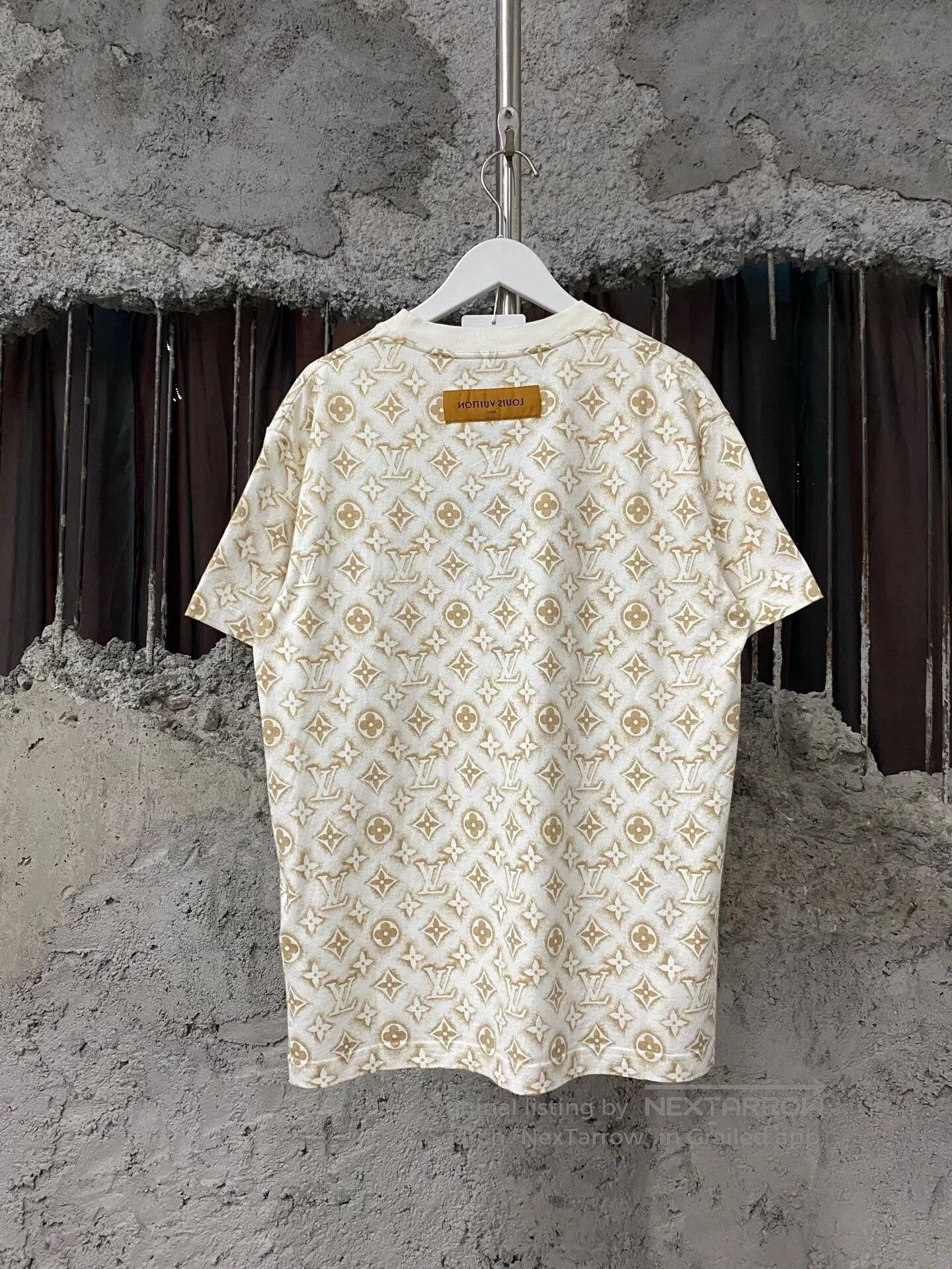 Louis Vuitton louis vuitton short sleeve top xs. Size XS / US 0-2 / IT 36-38 - 2 Thumbnail