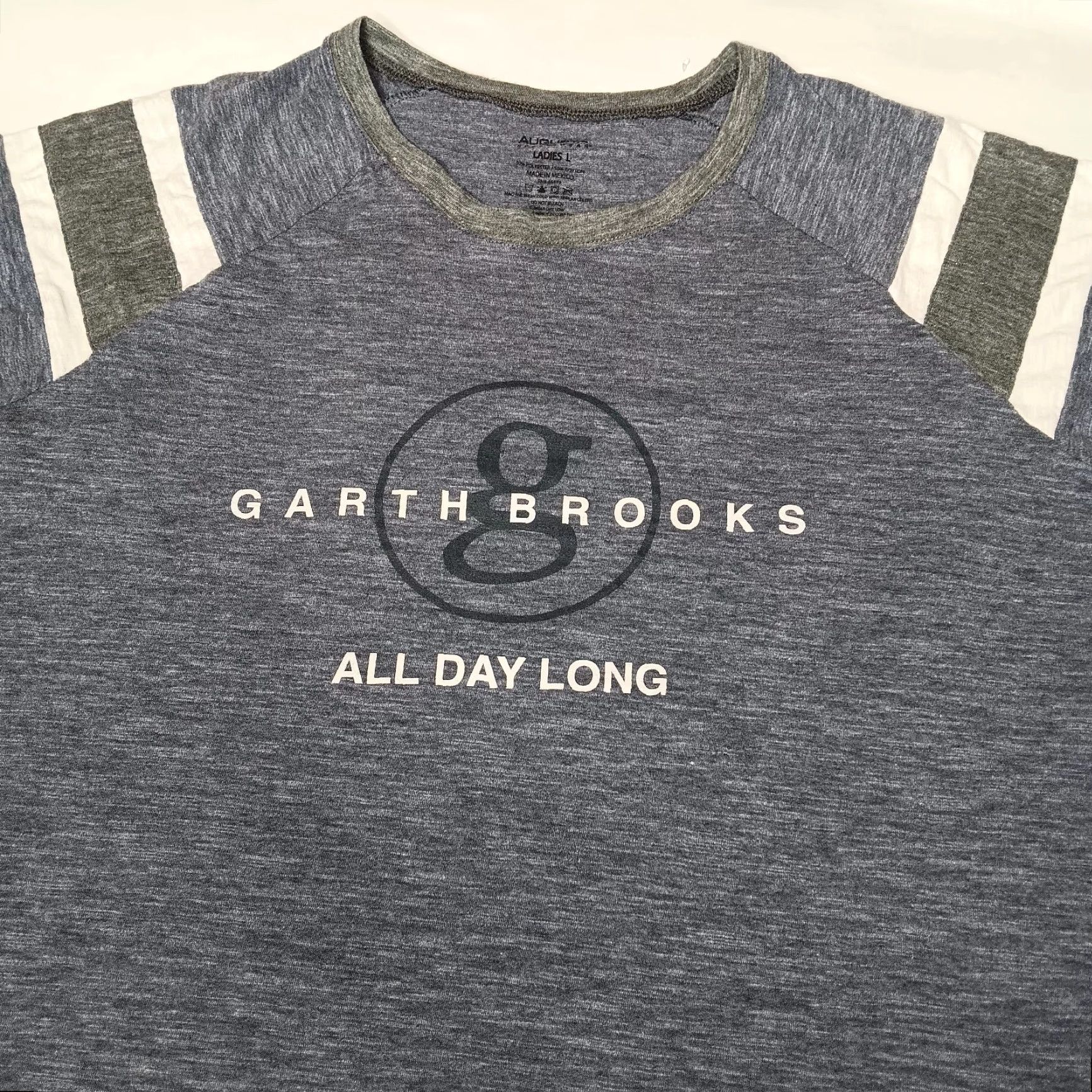 Vintage Garth Brooks All Day Long T-Shirt Augusta Women L Gray Blue Stripe Short Sleeve Round Neck Casual Pullover Country Music Shirt Size L / US 10 / IT 46 - 2 Thumbnail