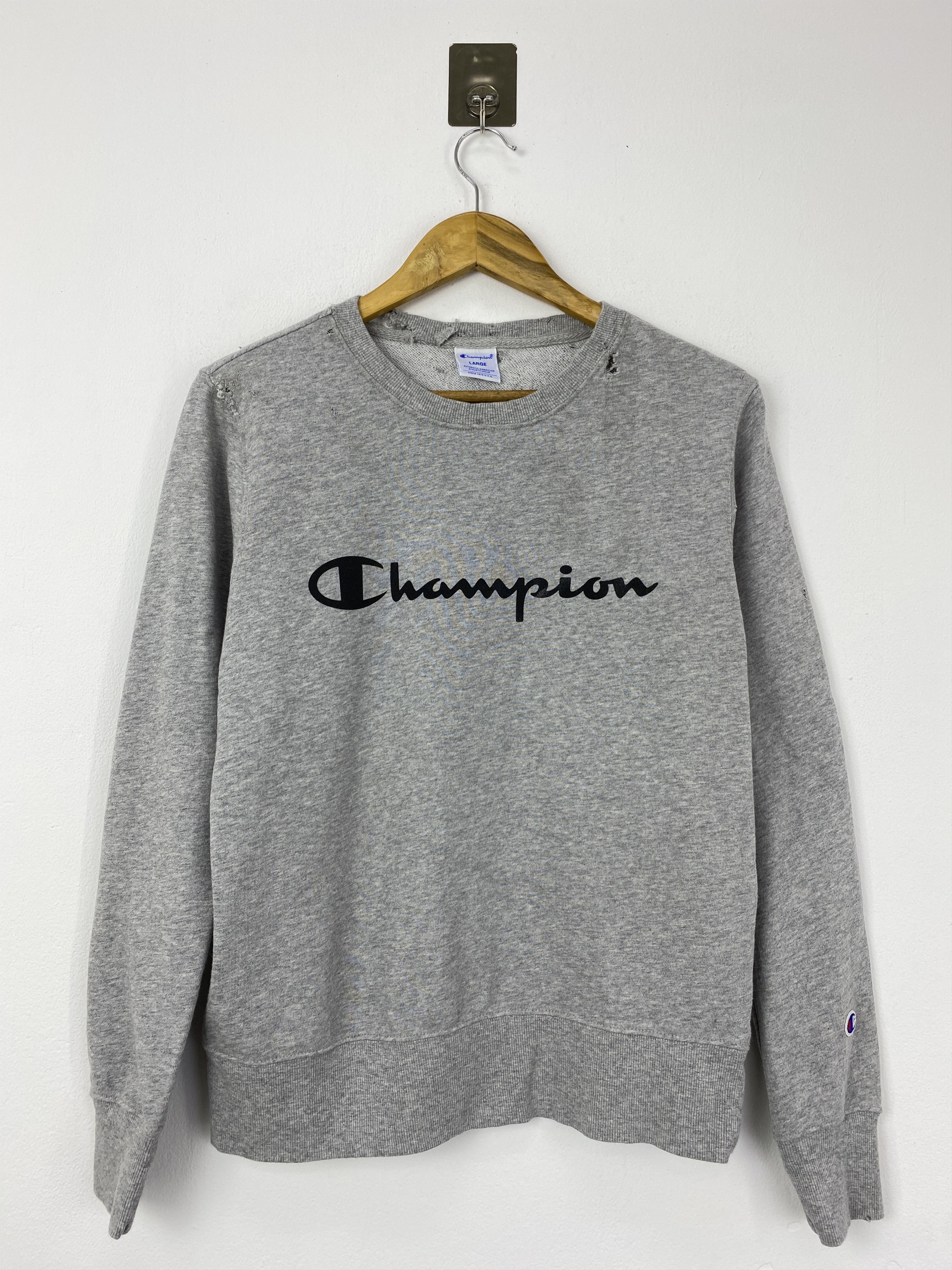 Champion Vintage Champion Spell Out Distressed Sweatshirt SH0099 Size US L / EU 52-54 / 3 - 1 Thumbnail