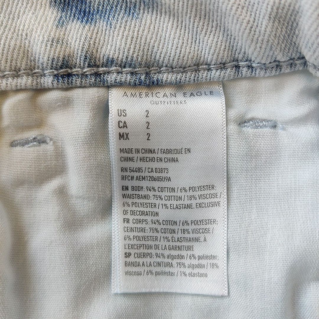 American Eagle Outfitters American Eagle Distressed Highest Rise Mom Shorts sz 2 Size 26" / US 2 / IT 38 - 9 Thumbnail
